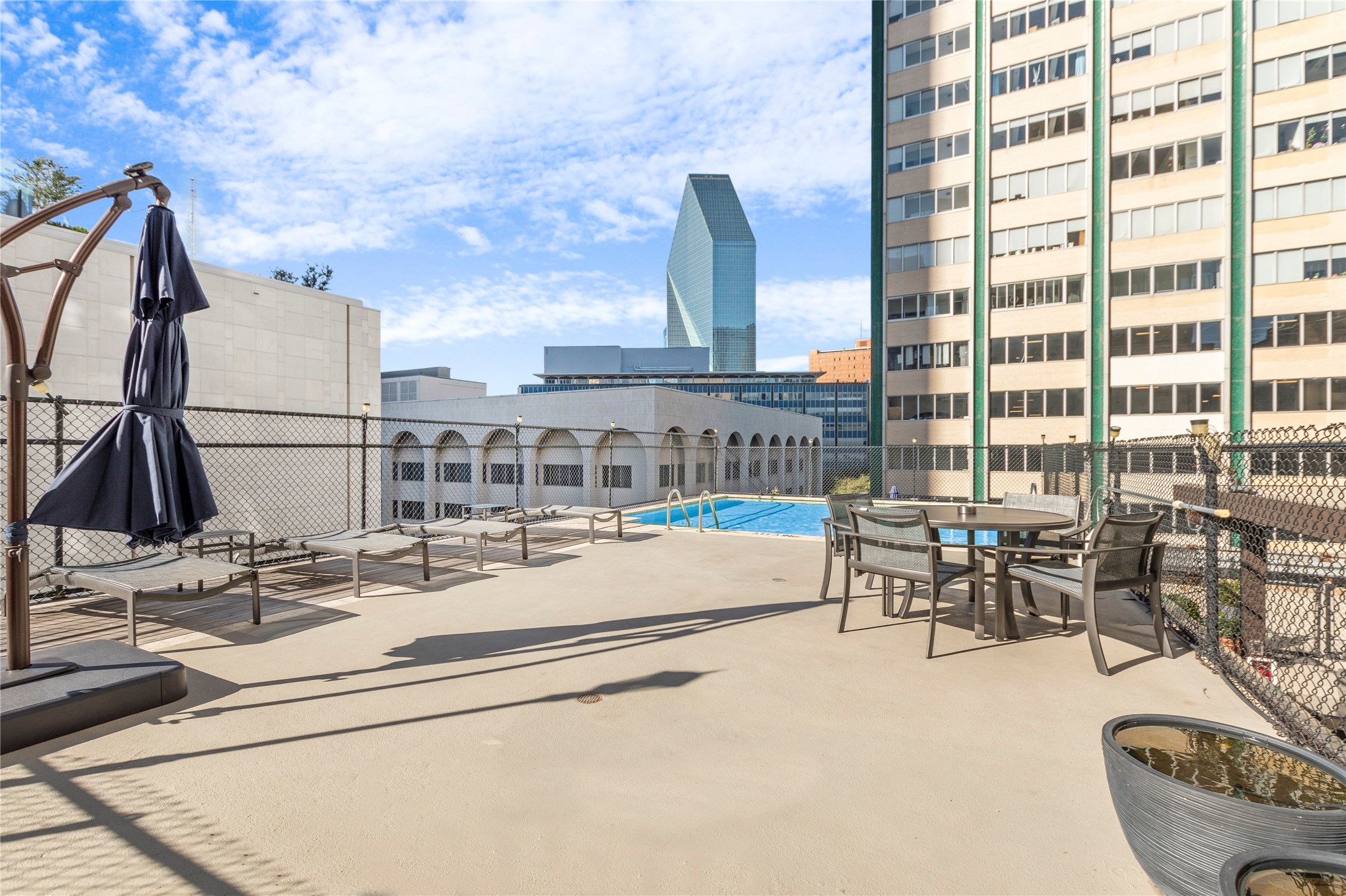 1505 Elm Street 303 , Dallas, TX, 75201 | 20917451 | Realty Texas LLC