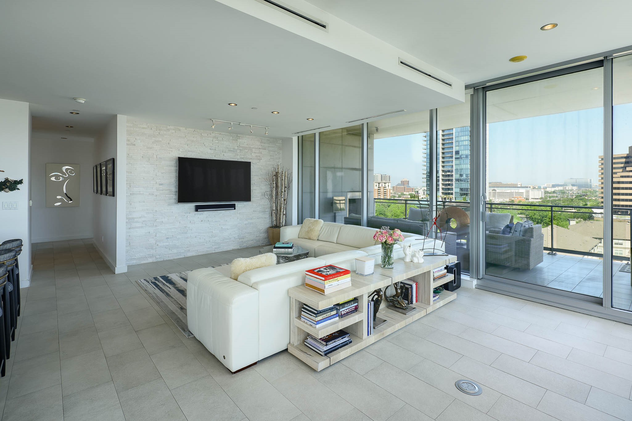 2900 Mckinnon Street 705 , Dallas, TX, 75201 | 20910849 | Realty Texas LLC