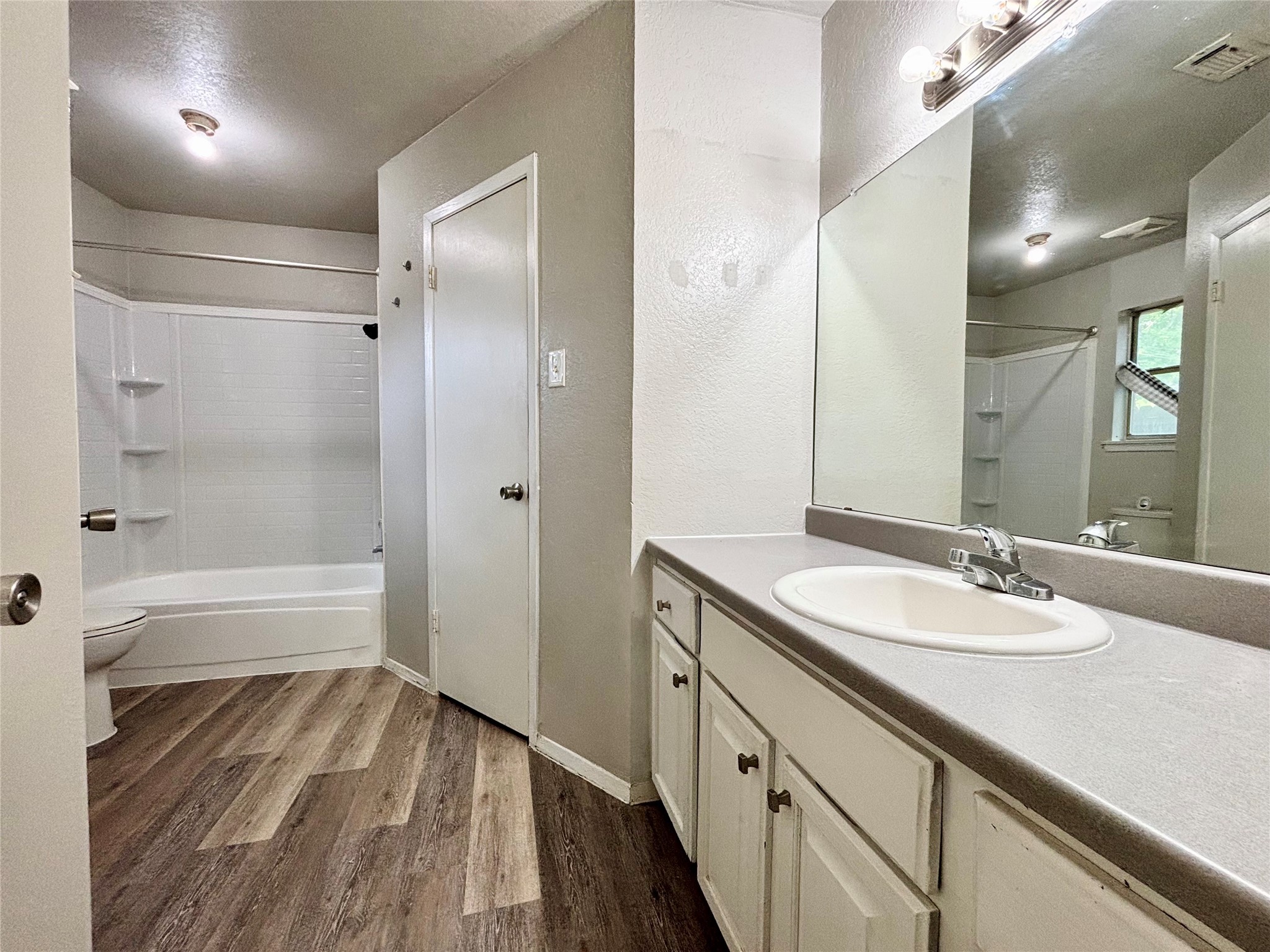 1809 Ramada Drive , Waco, TX, 76712 | 229423 | Realty Texas LLC