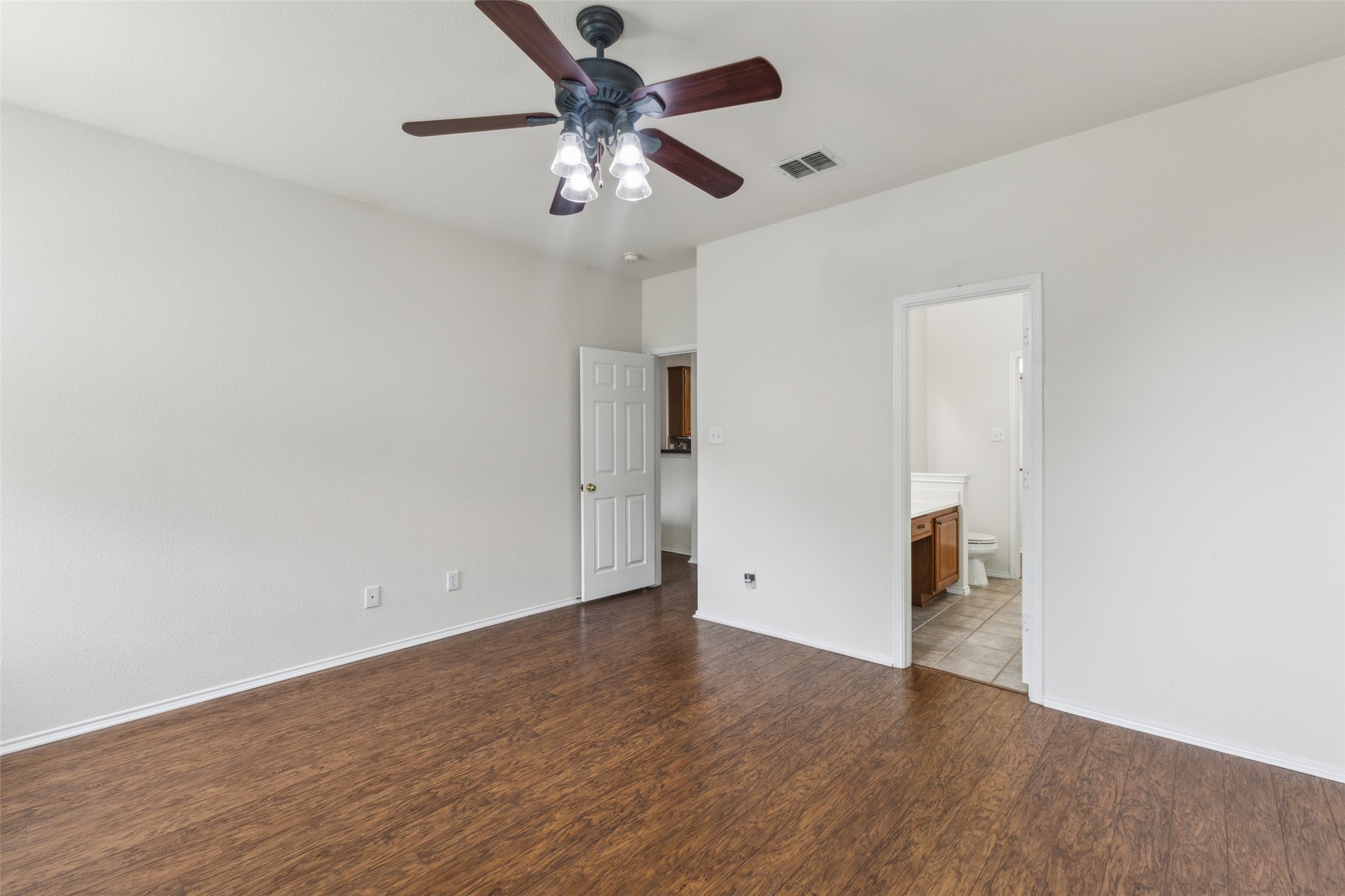 1709 Cliffrose Lane , Lewisville, TX, 75067 | 20911933 | Realty Texas LLC