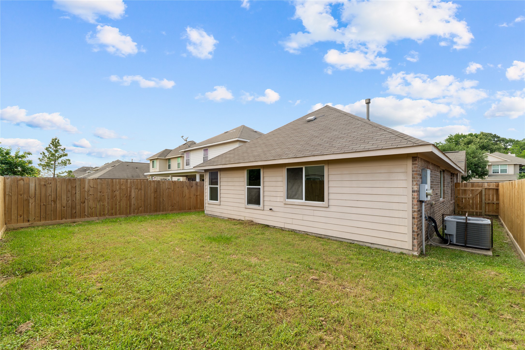 2902 Chaplin Place Drive, Humble, TX, 77396 | 95251611 | Realty Texas LLC