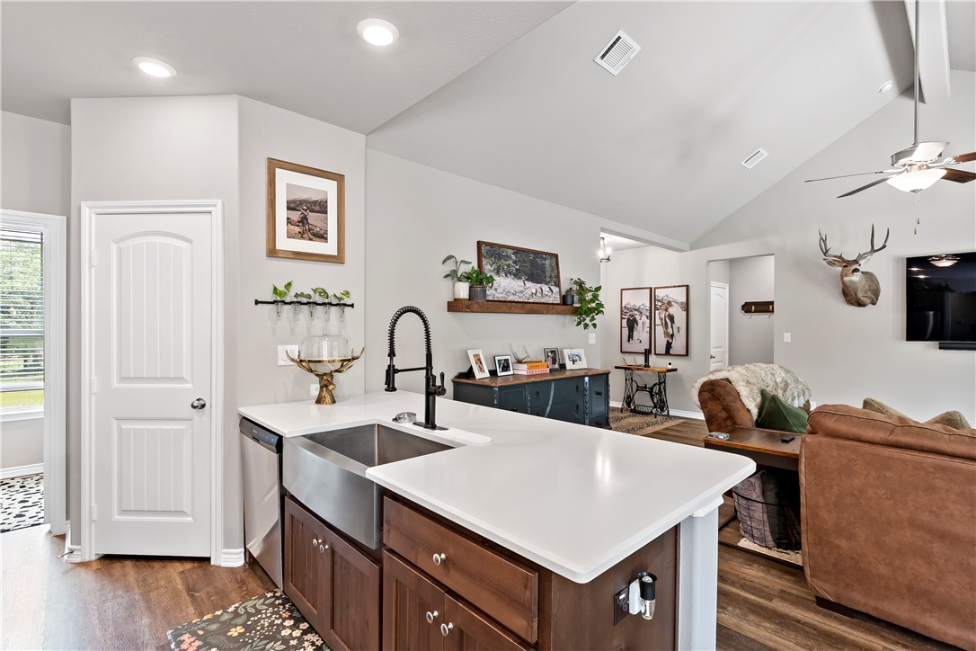 4212 County Road 310, Caldwell, TX, 77836 | 25005063 | Realty Texas LLC