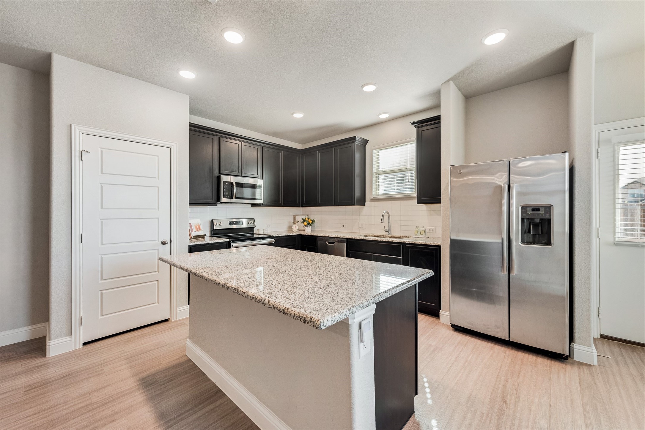 4929 Sanger Circle Drive , Sanger, TX, 76266 | 20918384 | Realty Texas LLC