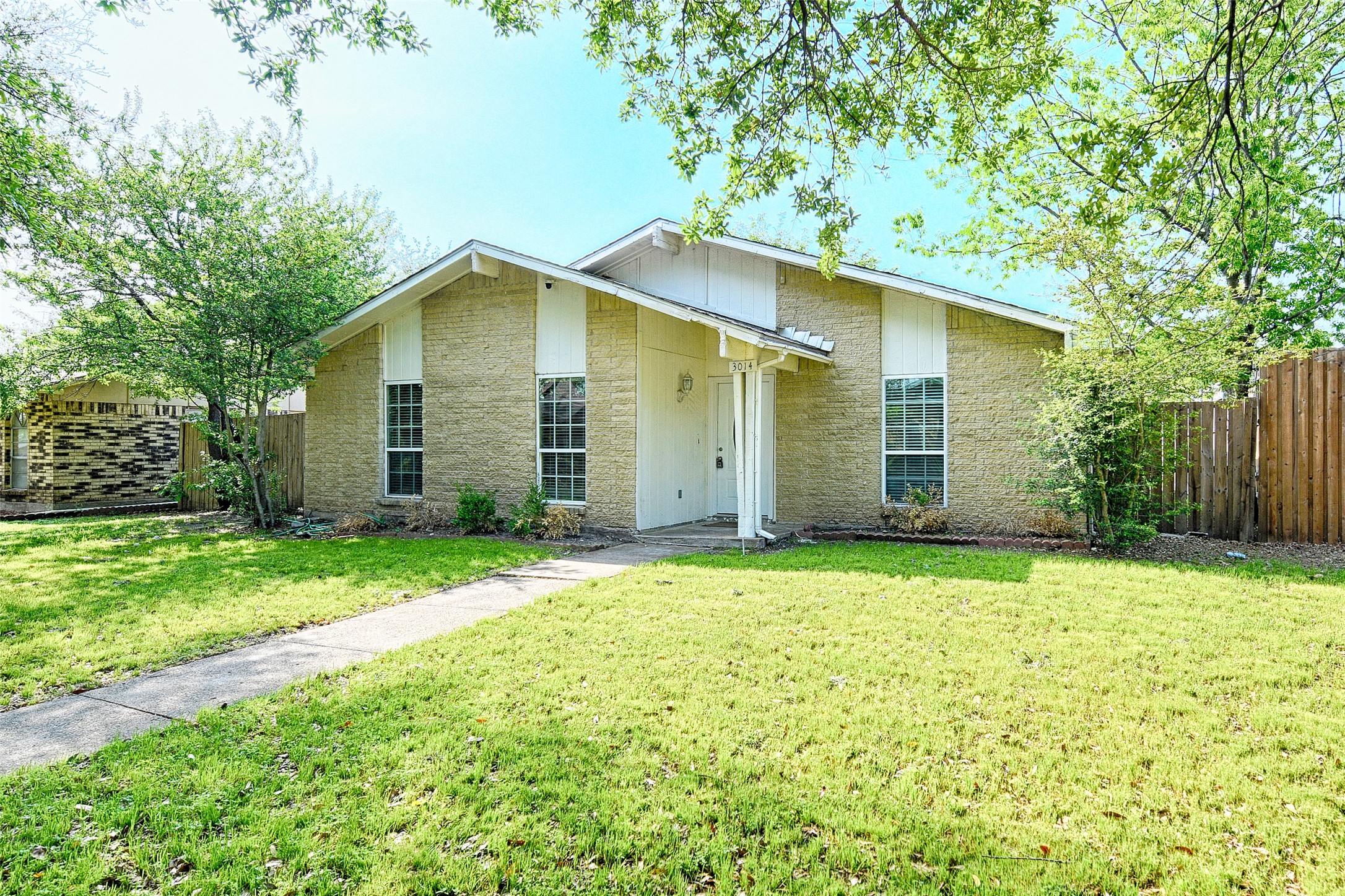 3014 Gayle Drive, Garland, TX, 75044 | 20914765 | Realty Texas LLC