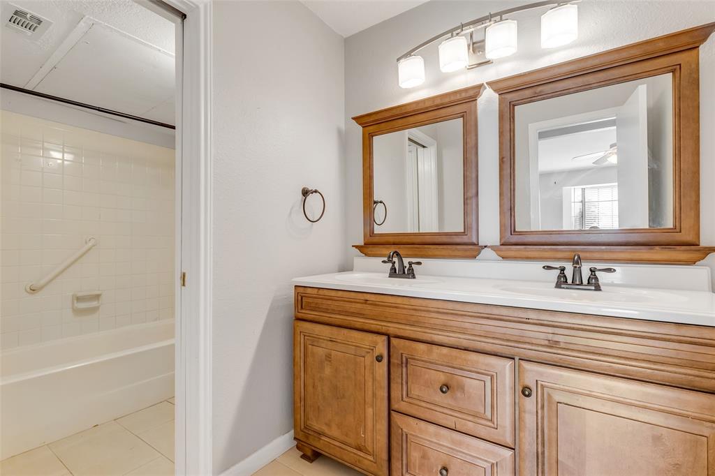 1601 Faro Drive 304 , Austin, TX, 78741 | 7129711 | Realty Texas LLC