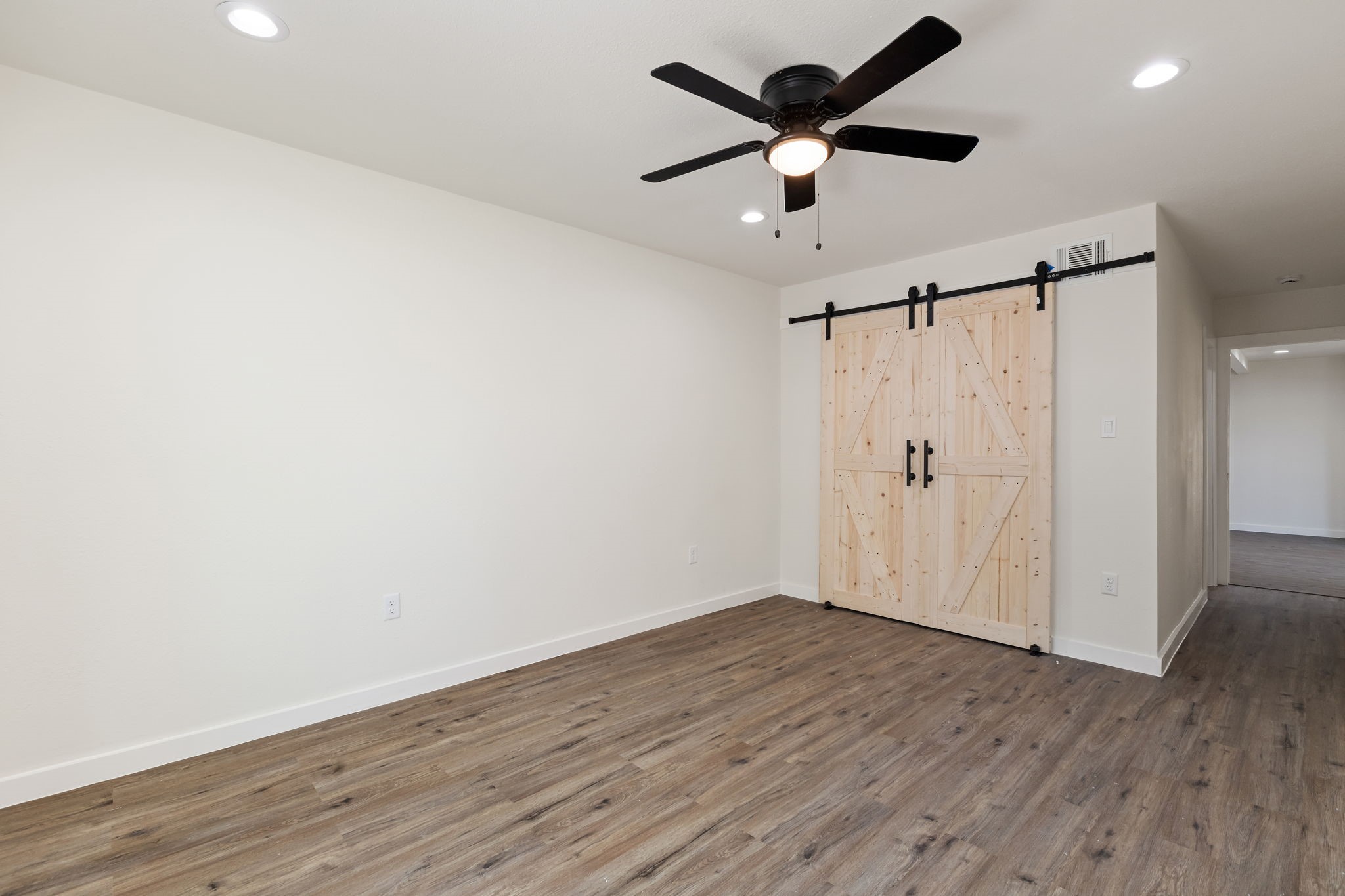 100 Harvey Avenue , Baytown, TX, 77520 | 78890452 | Realty Texas LLC