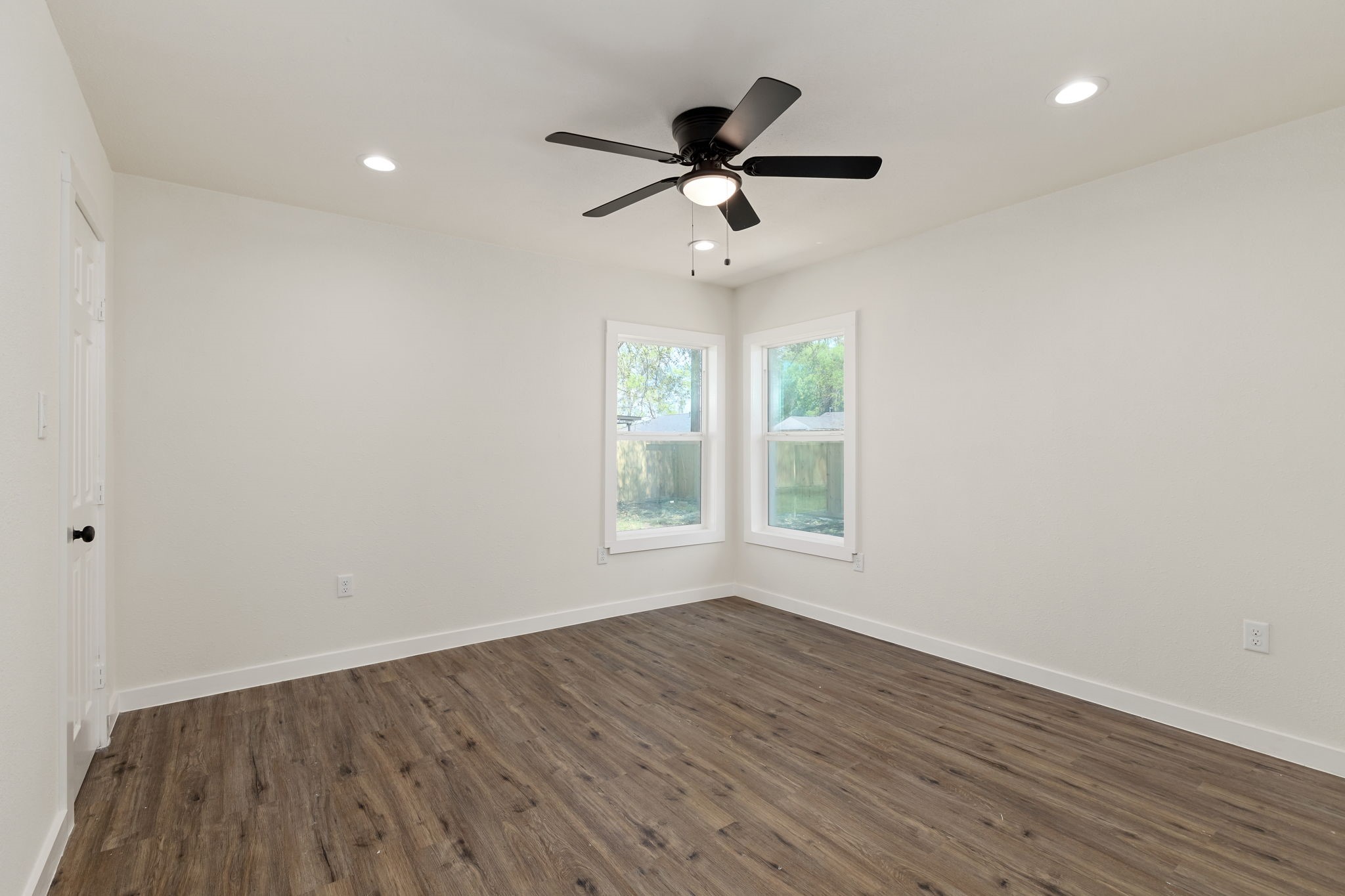 100 Harvey Avenue , Baytown, TX, 77520 | 78890452 | Realty Texas LLC