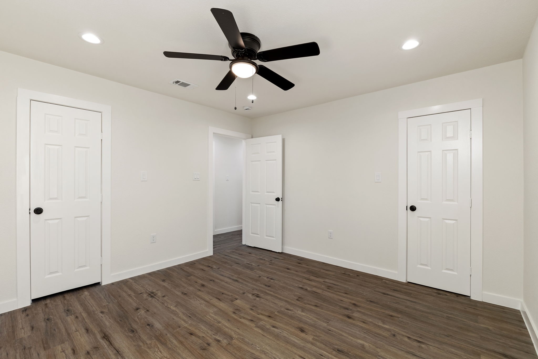 100 Harvey Avenue , Baytown, TX, 77520 | 78890452 | Realty Texas LLC