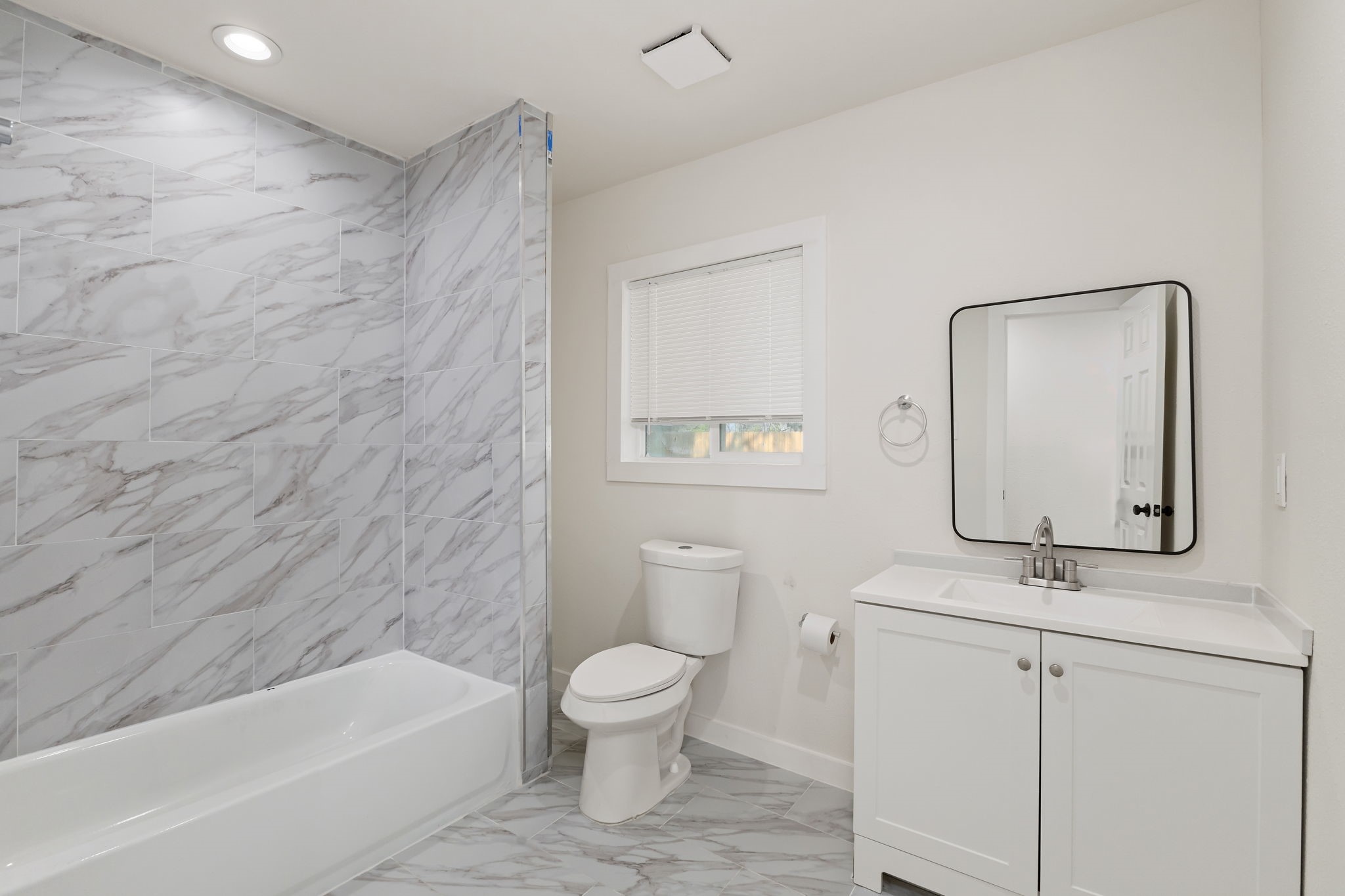 100 Harvey Avenue , Baytown, TX, 77520 | 78890452 | Realty Texas LLC