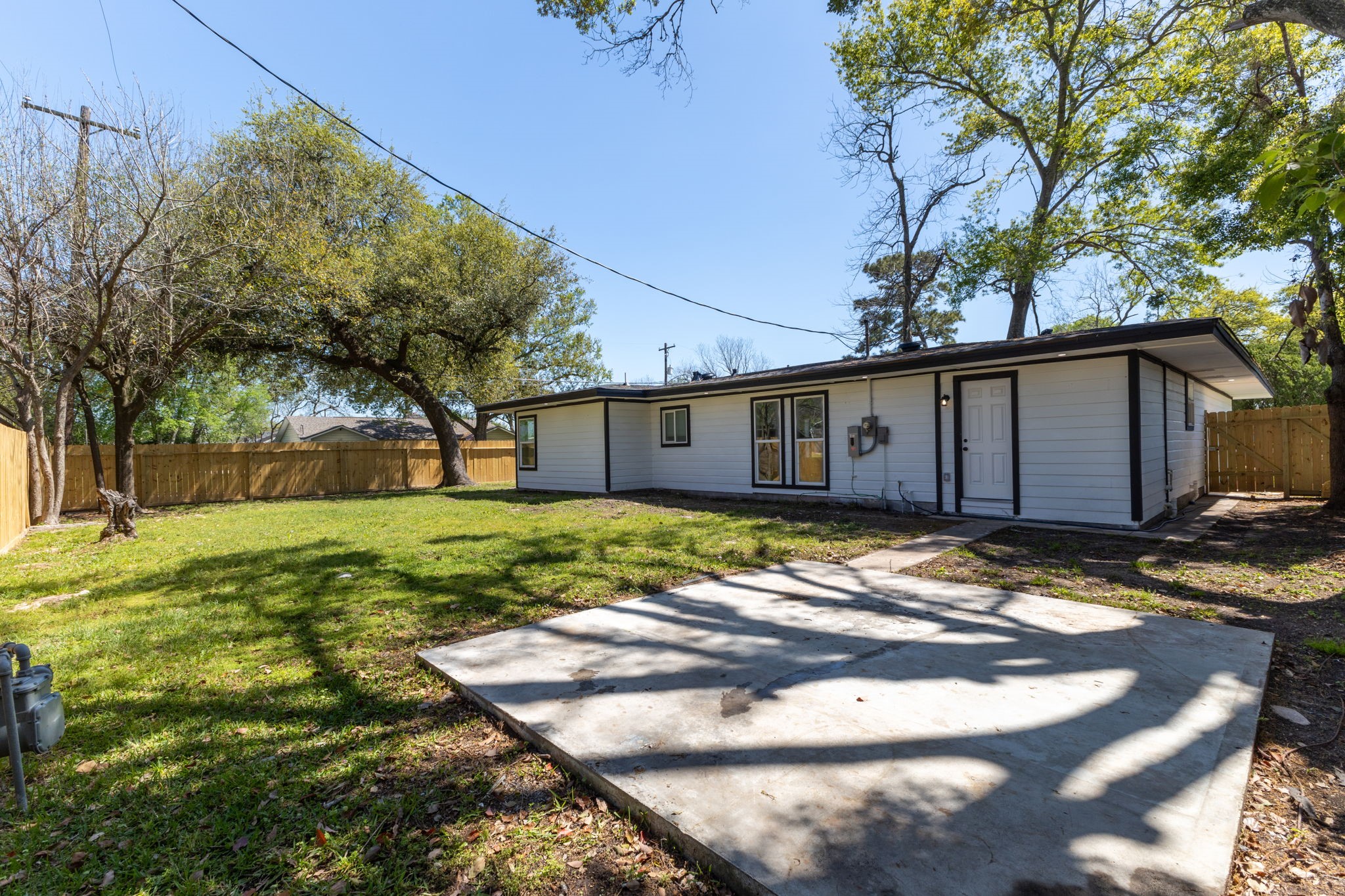 100 Harvey Avenue , Baytown, TX, 77520 | 78890452 | Realty Texas LLC