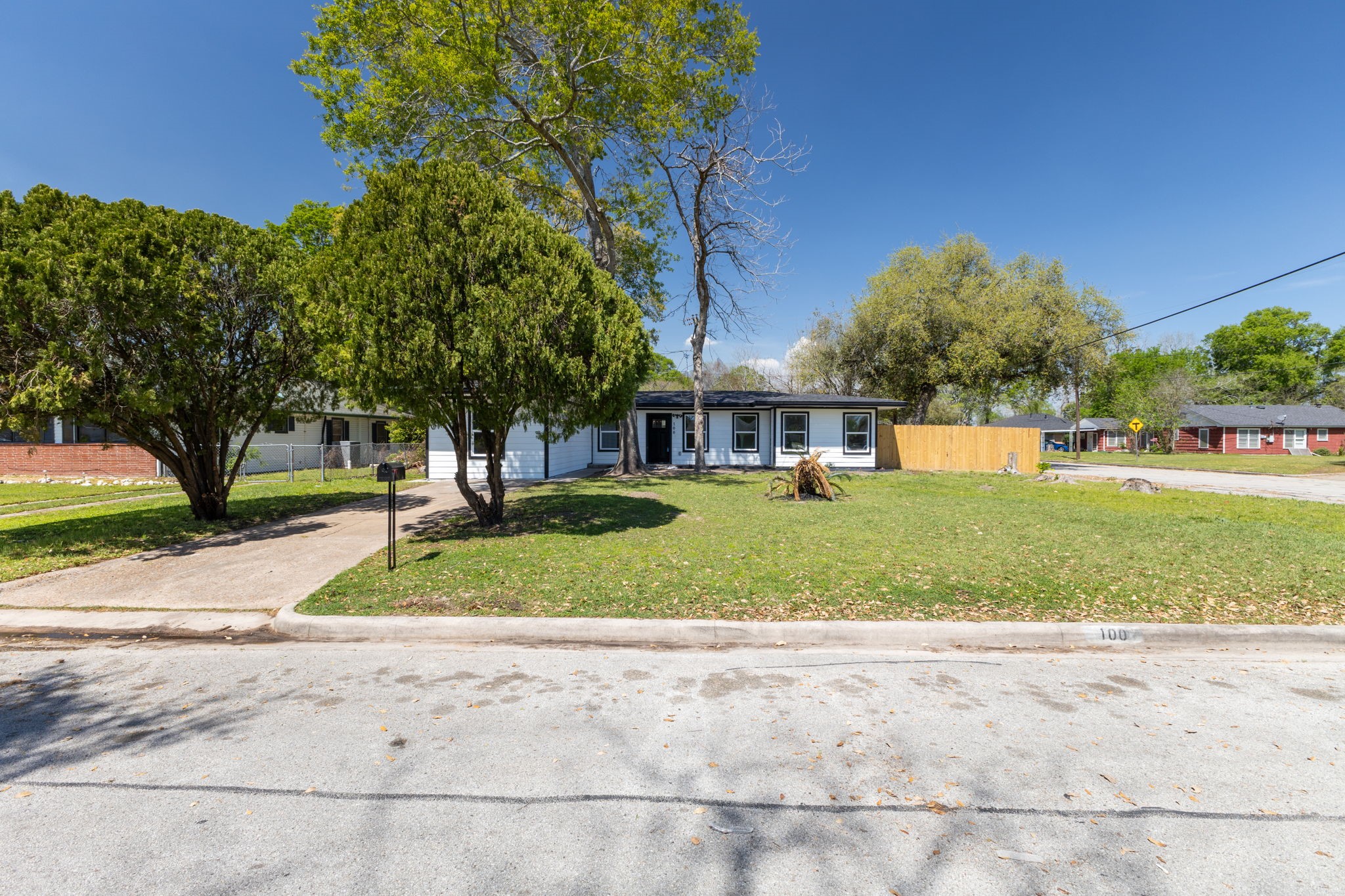 100 Harvey Avenue , Baytown, TX, 77520 | 78890452 | Realty Texas LLC