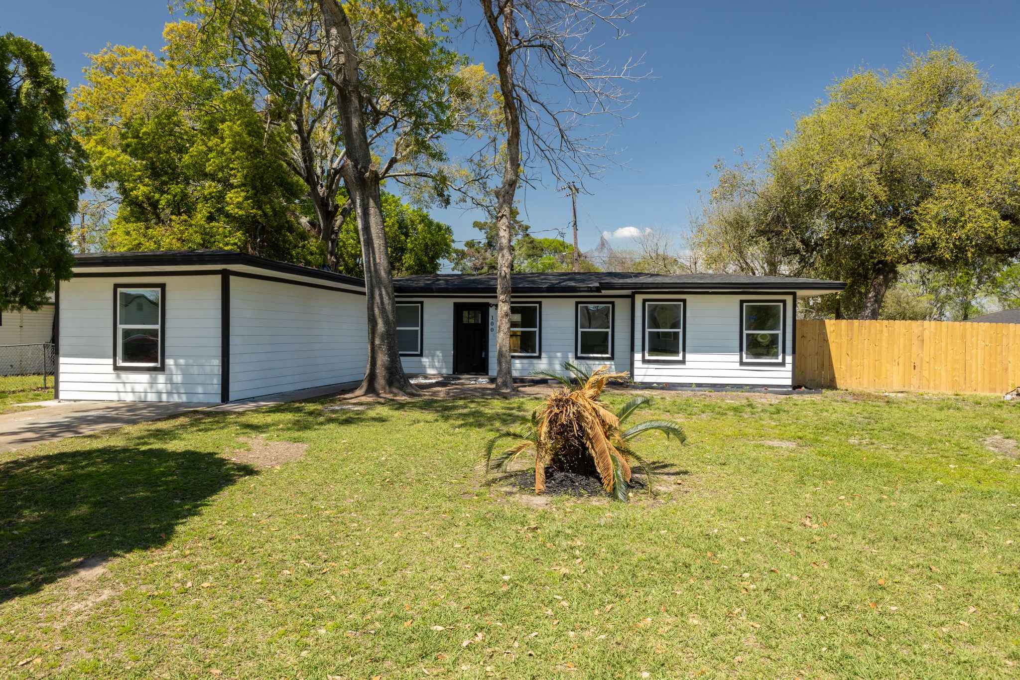 100 Harvey Avenue , Baytown, TX, 77520 | 78890452 | Realty Texas LLC