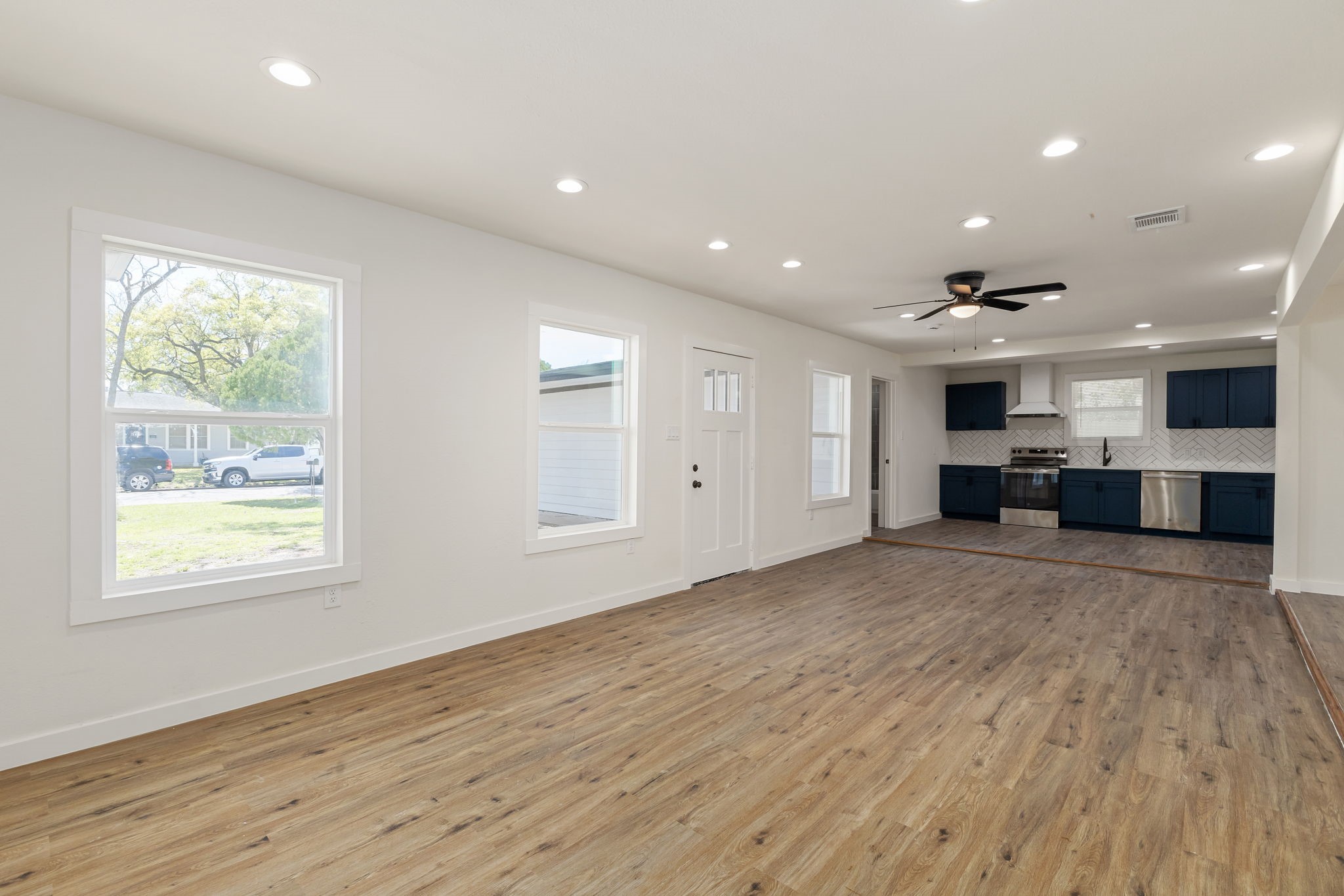 100 Harvey Avenue , Baytown, TX, 77520 | 78890452 | Realty Texas LLC