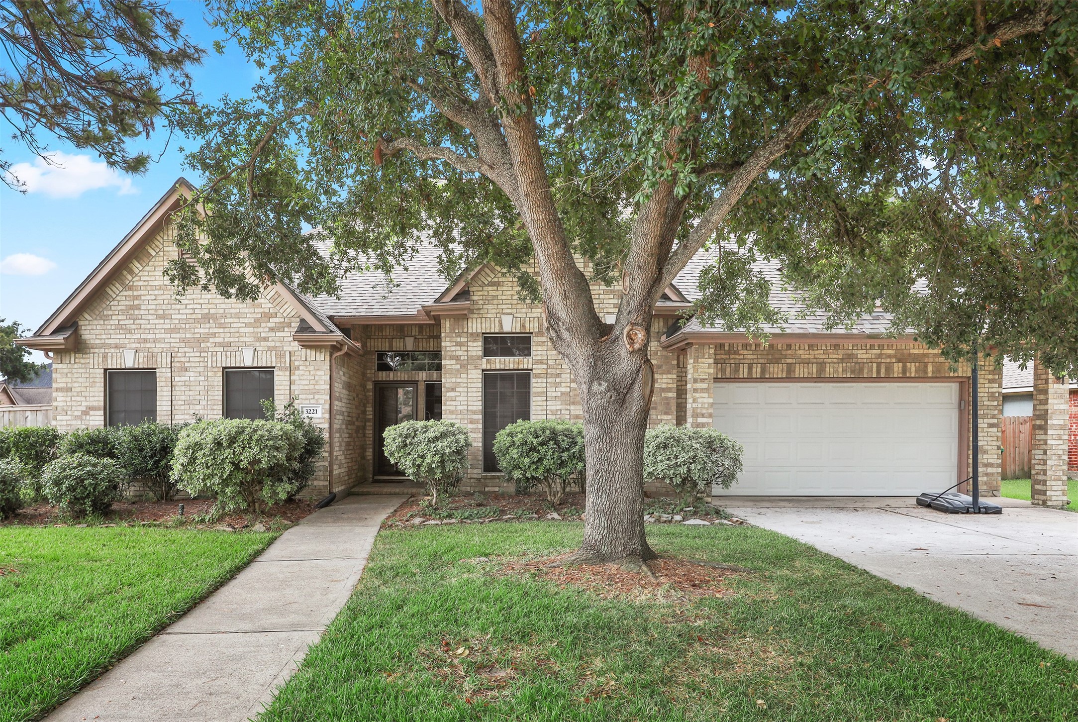 3221 Scenic Shore Drive , Seabrook, TX, 77586 | 92077056 | Realty Texas LLC