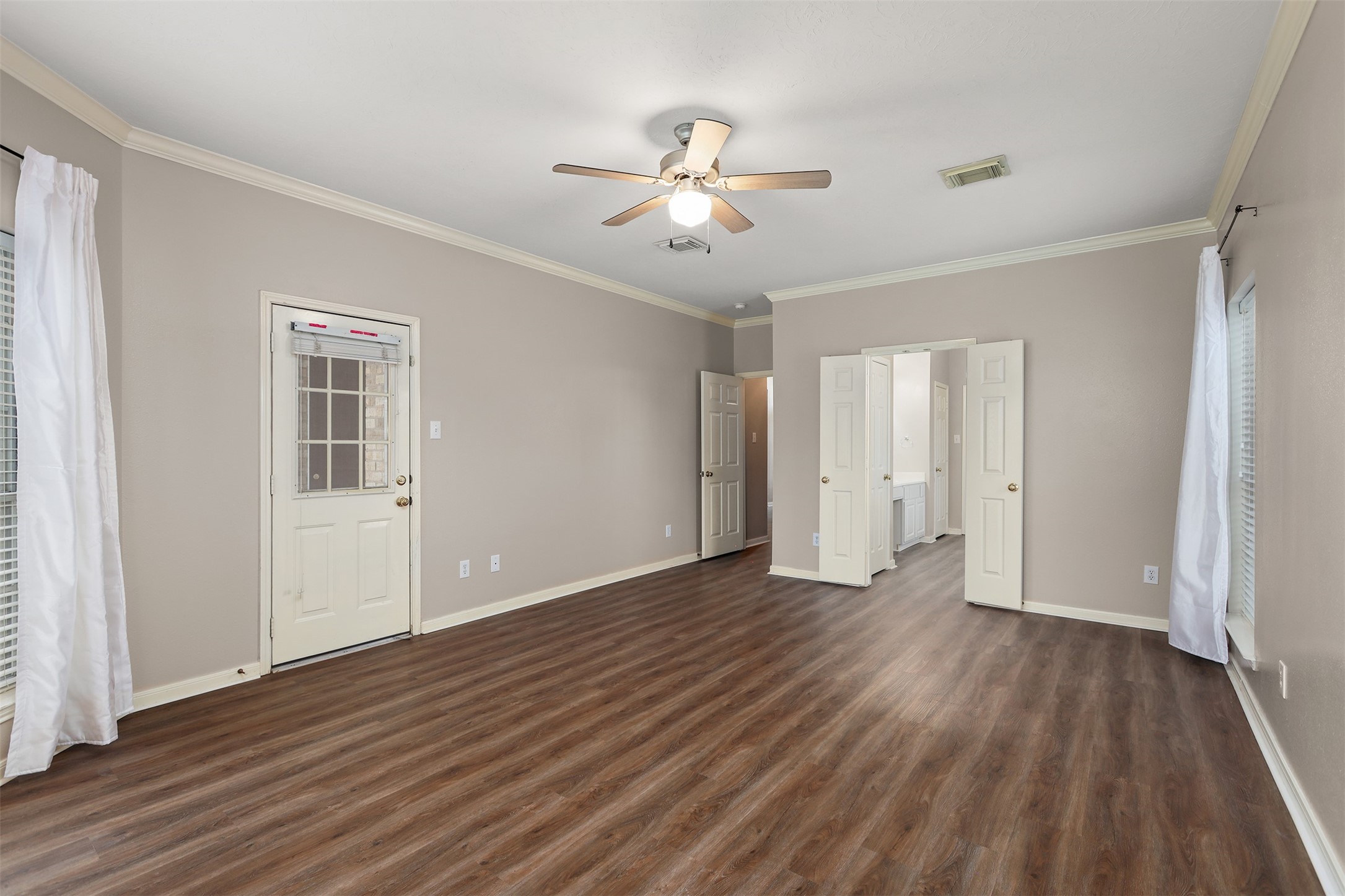 3221 Scenic Shore Drive , Seabrook, TX, 77586 | 92077056 | Realty Texas LLC