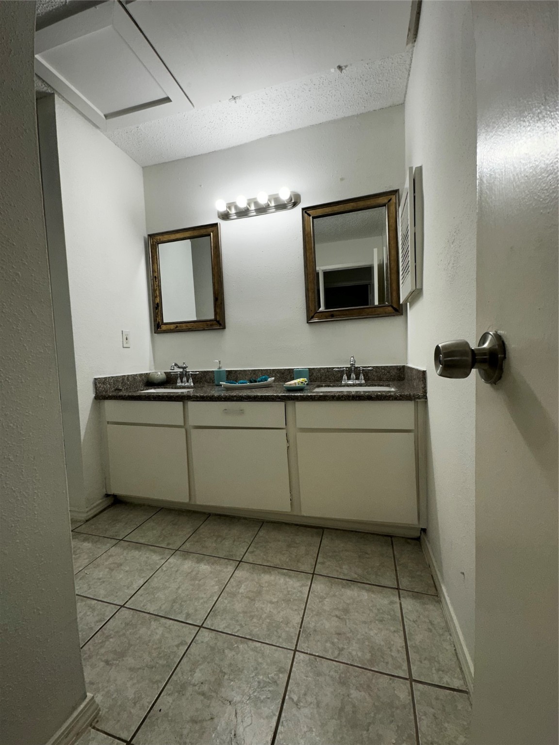 10047 Westpark Drive 73 , Houston, TX, 77042 | 21315883 | Realty Texas LLC