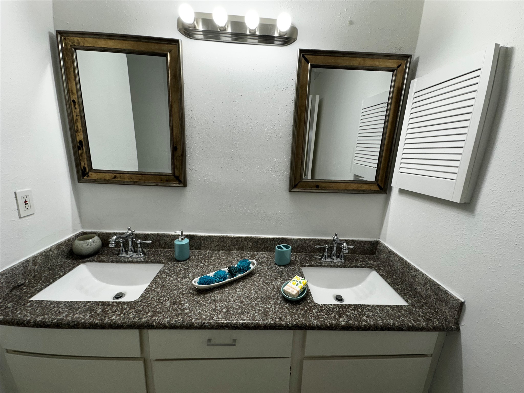 10047 Westpark Drive 73 , Houston, TX, 77042 | 21315883 | Realty Texas LLC