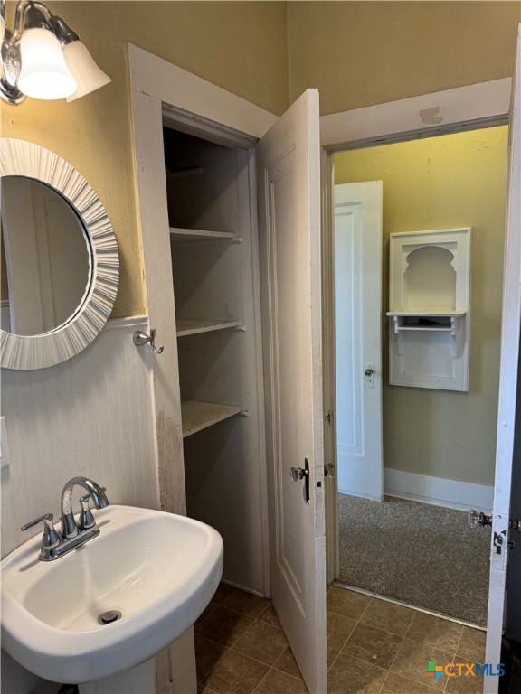 507 N Gonzales Street , Cuero, TX, 77954 | 577887 | Realty Texas LLC