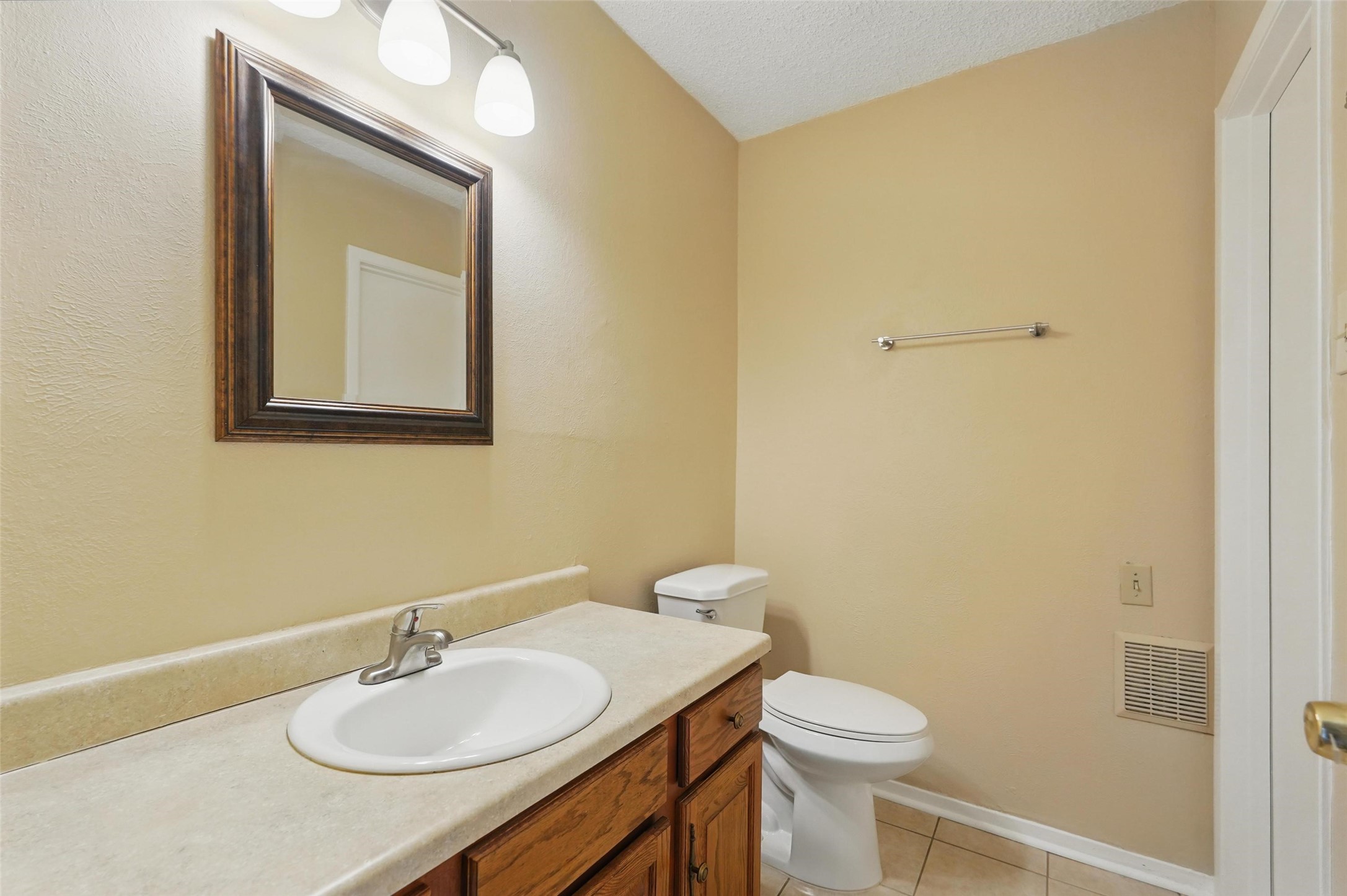 7515 Highmont Street A , Dallas, TX, 75230 | 20919913 | Realty Texas LLC