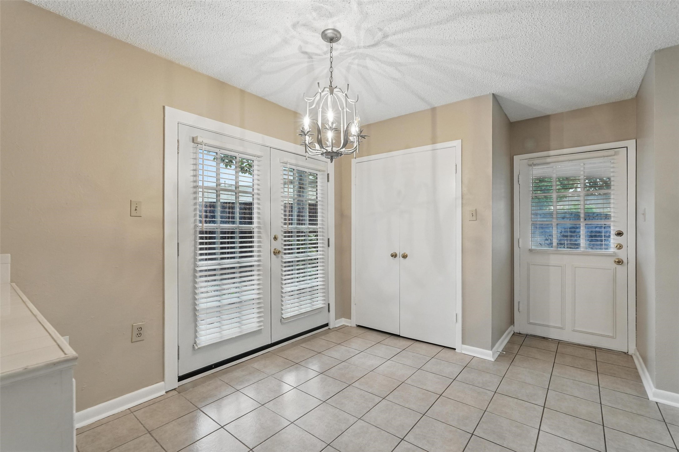 7515 Highmont Street A , Dallas, TX, 75230 | 20919913 | Realty Texas LLC
