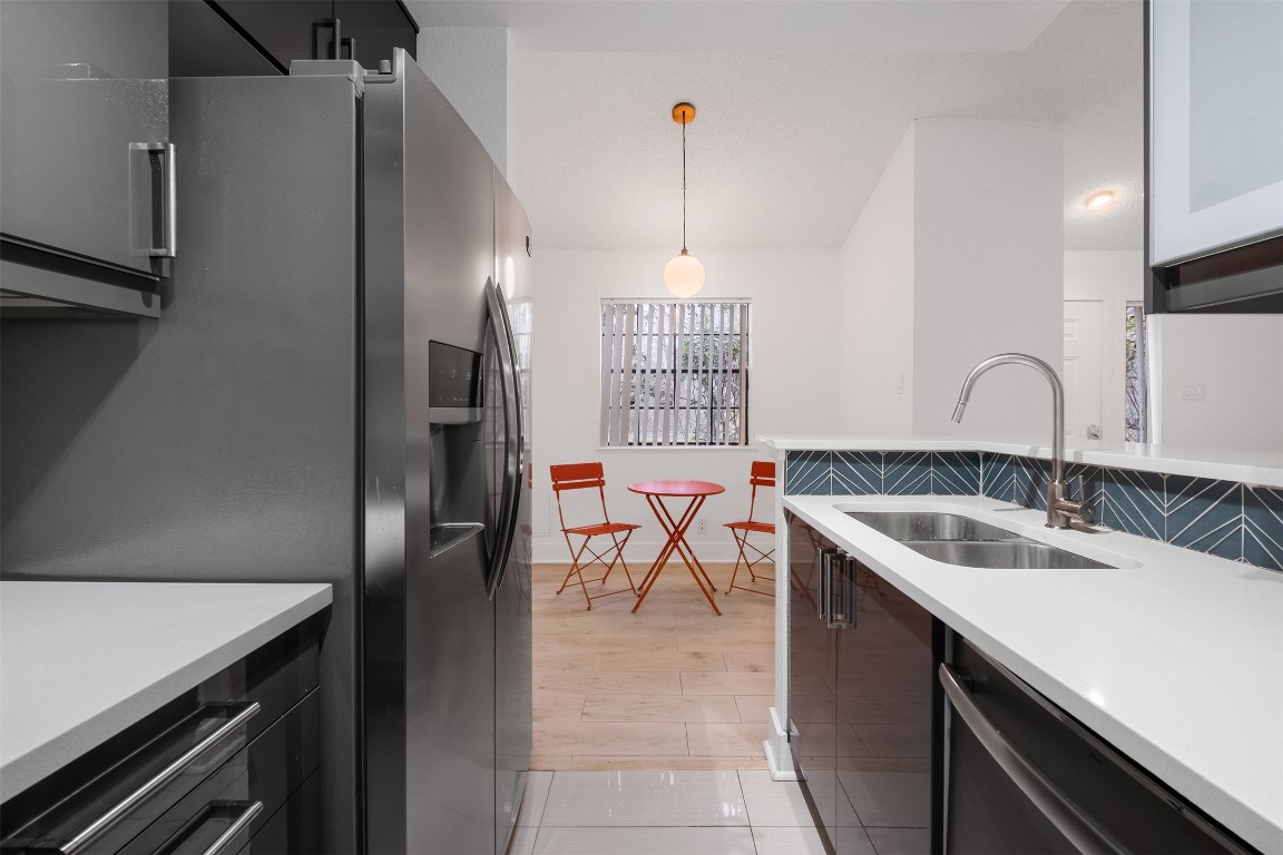 1601 Faro Drive 2003 , Austin, TX, 78741 | 6946909 | Realty Texas LLC