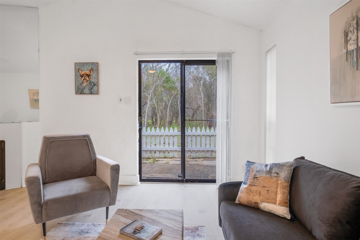 1601 Faro Drive 2003 , Austin, TX, 78741 | 6946909 | Realty Texas LLC