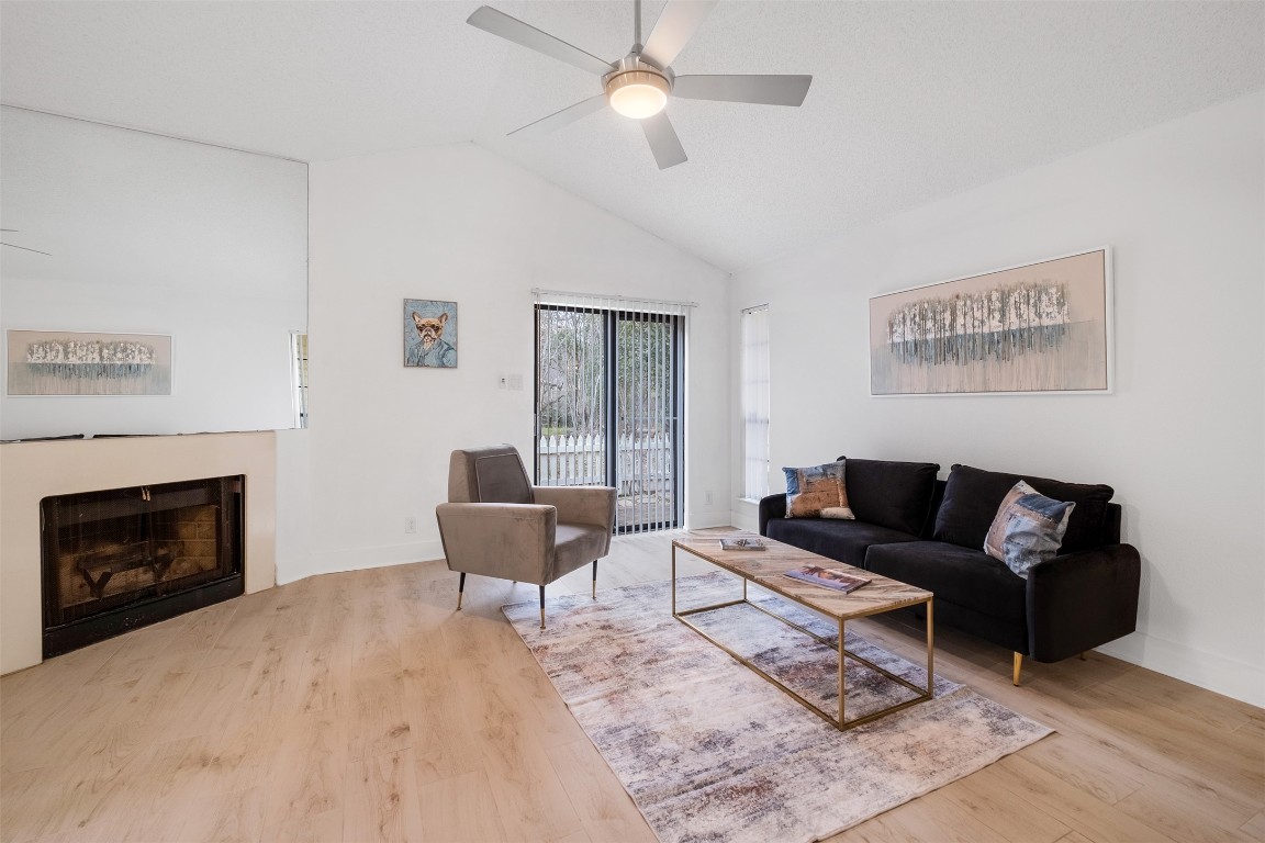 1601 Faro Drive 2003 , Austin, TX, 78741 | 6946909 | Realty Texas LLC