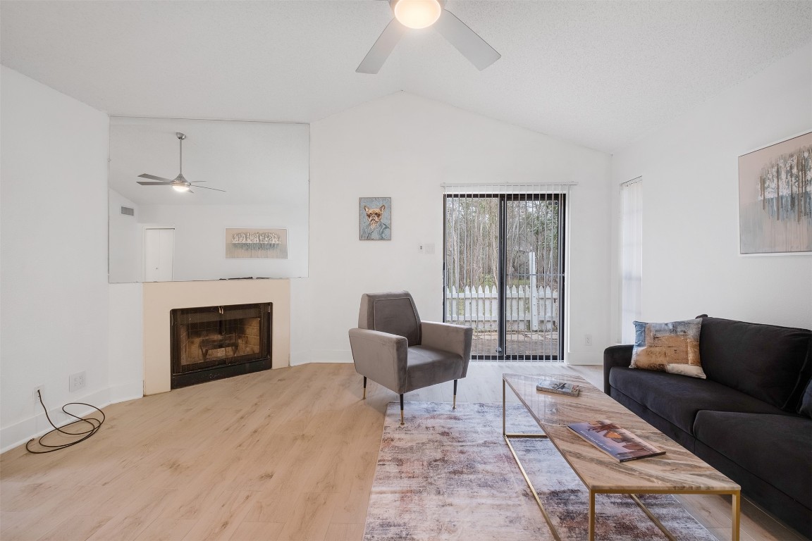 1601 Faro Drive 2003 , Austin, TX, 78741 | 6946909 | Realty Texas LLC