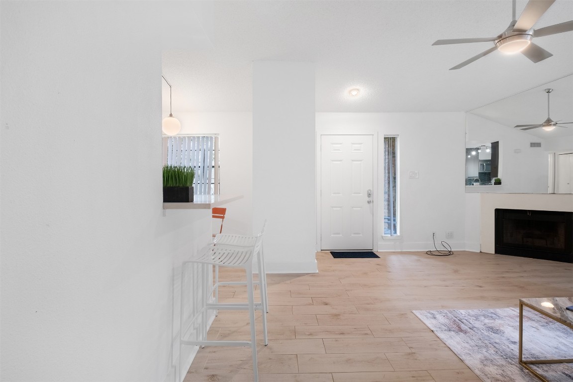 1601 Faro Drive 2003 , Austin, TX, 78741 | 6946909 | Realty Texas LLC