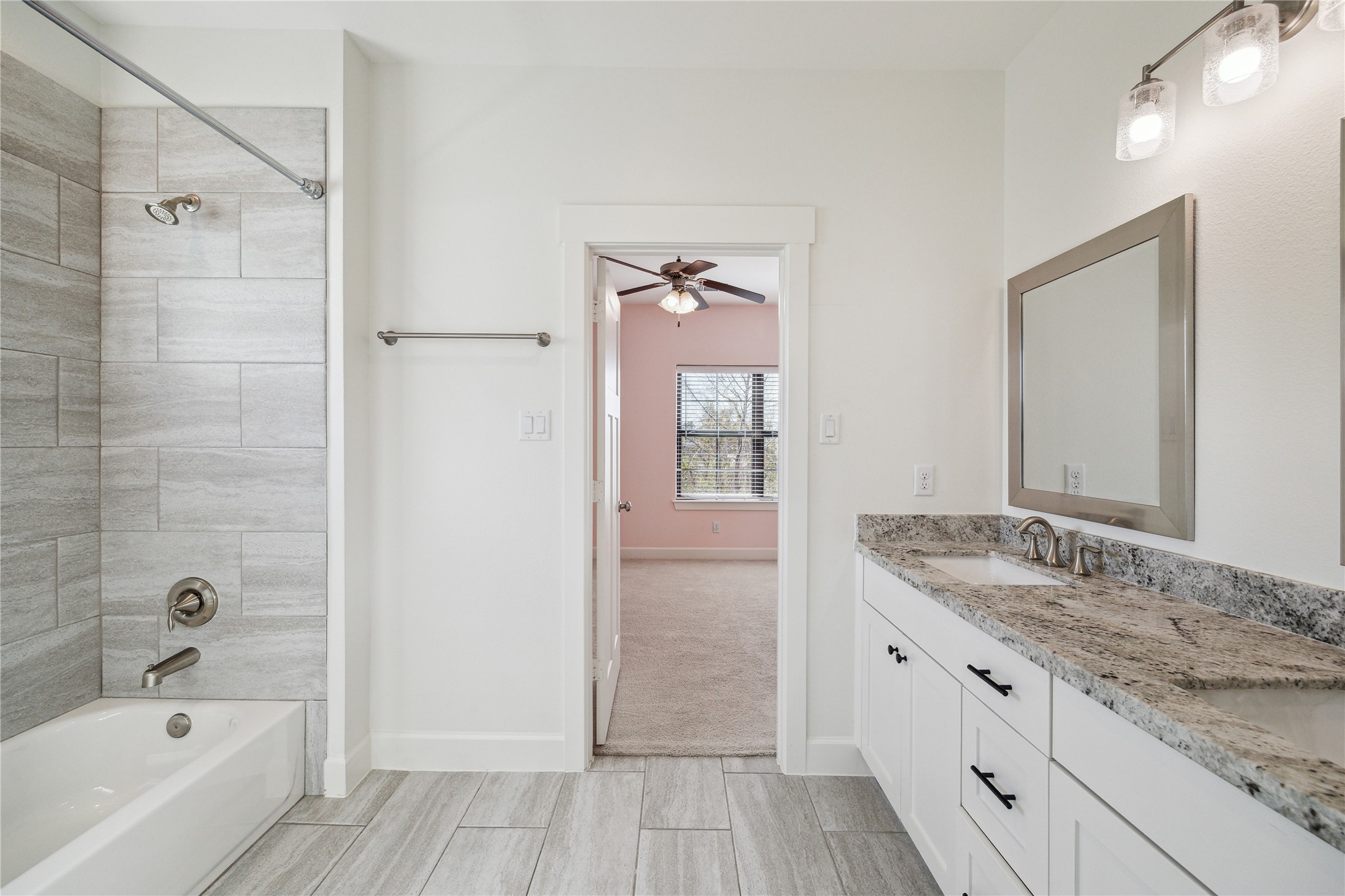 5903 Petty Street F , Houston, TX, 77007 | 49512366 | Realty Texas LLC