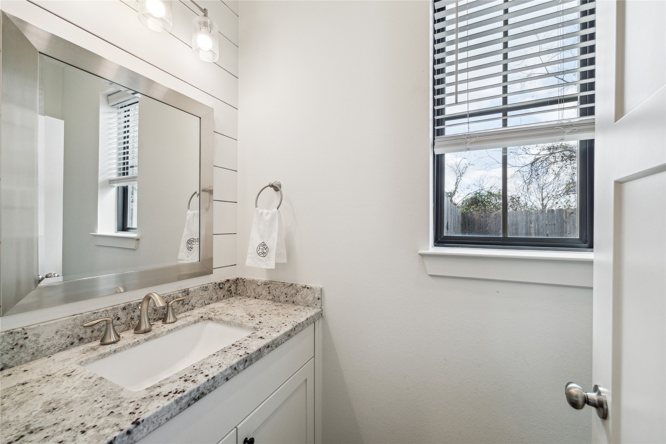 5903 Petty Street F , Houston, TX, 77007 | 49512366 | Realty Texas LLC