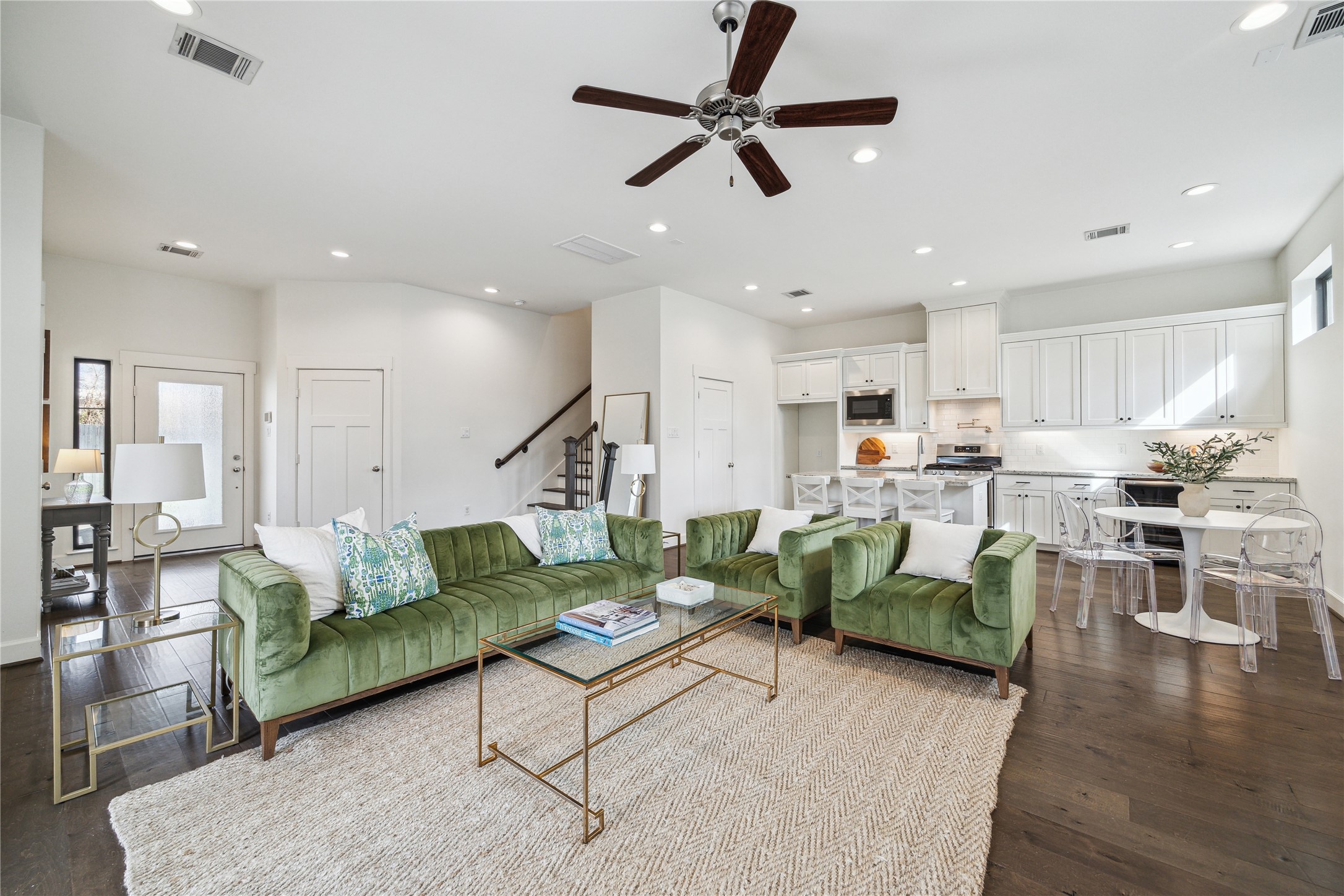 5903 Petty Street F , Houston, TX, 77007 | 49512366 | Realty Texas LLC