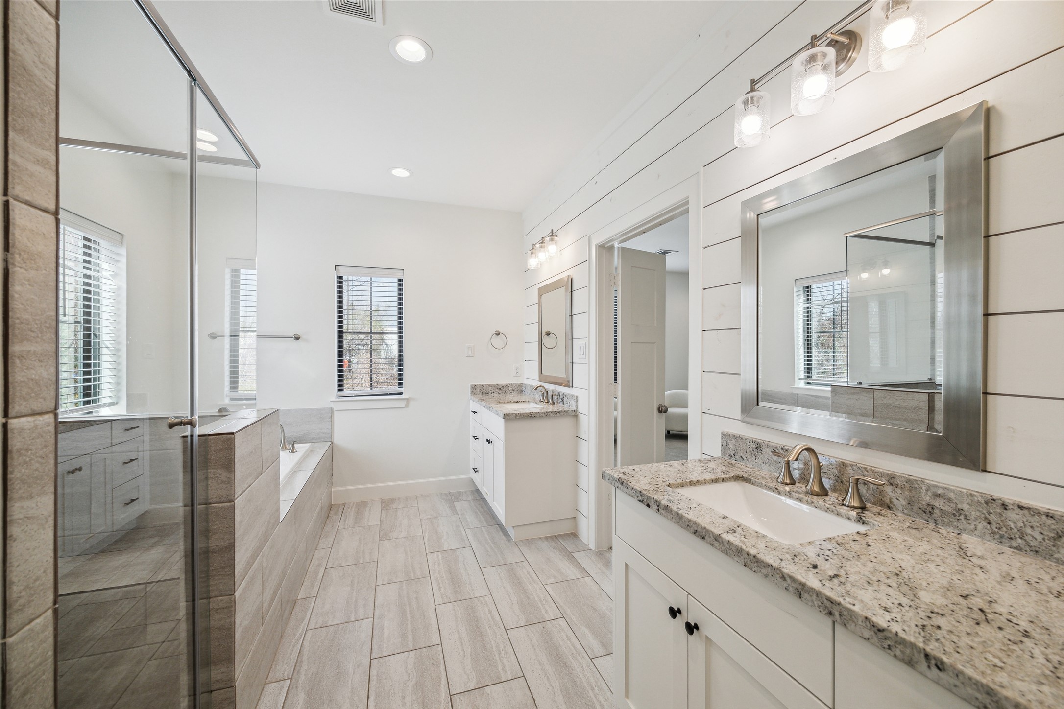 5903 Petty Street F , Houston, TX, 77007 | 49512366 | Realty Texas LLC
