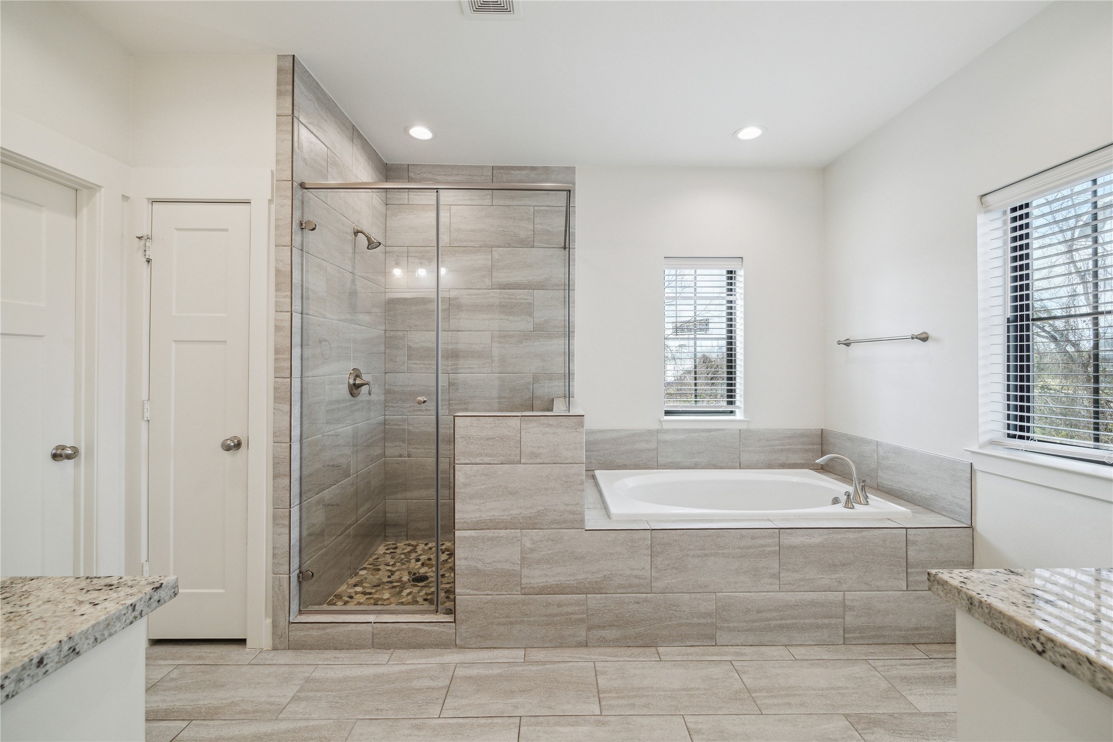 5903 Petty Street F , Houston, TX, 77007 | 49512366 | Realty Texas LLC