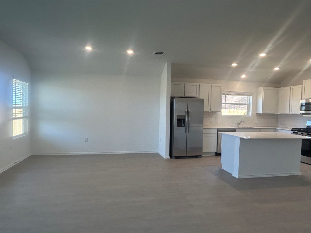 517 Vantage Drive , Hutto, TX, 78634 | 4295068 | Realty Texas LLC