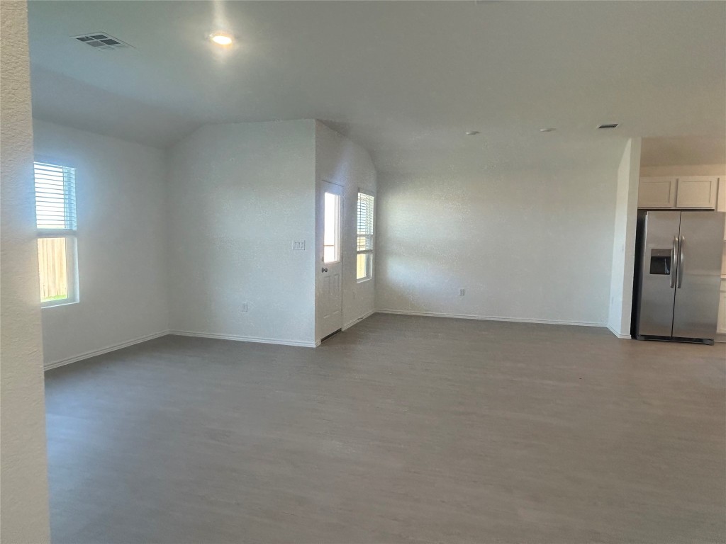 517 Vantage Drive , Hutto, TX, 78634 | 4295068 | Realty Texas LLC