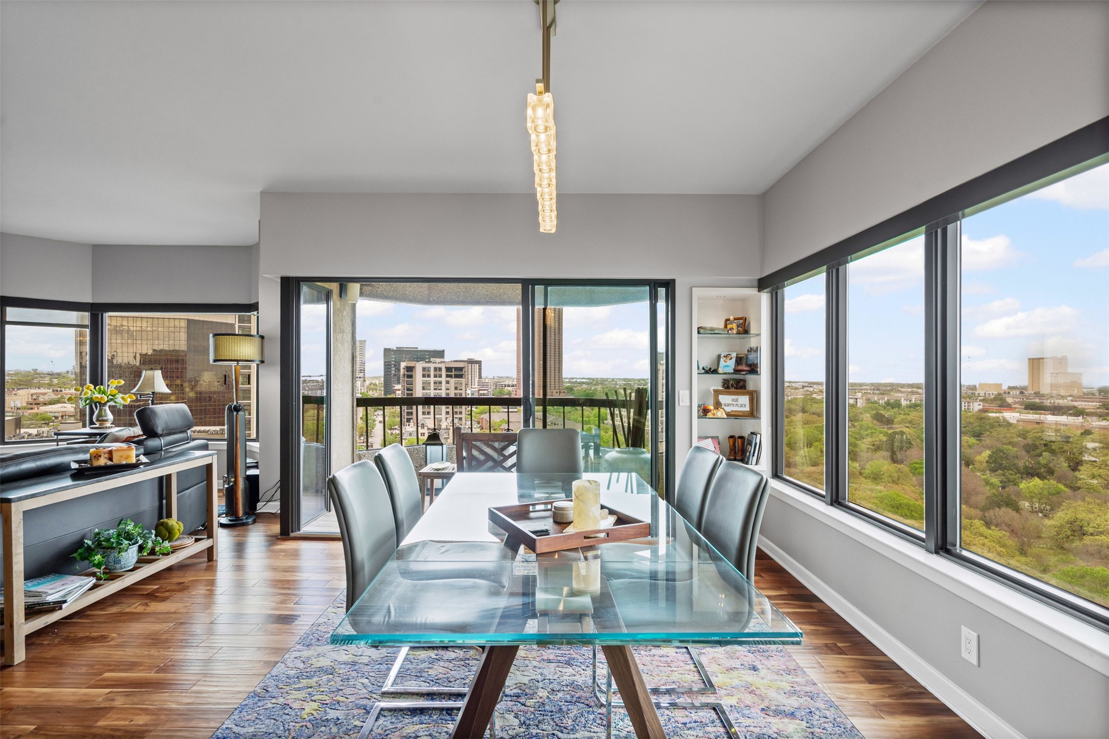 3030 Mckinney Avenue 1401 , Dallas, TX, 75204 | 20920917 | Realty Texas LLC