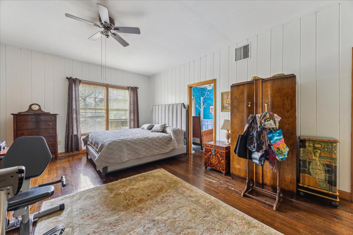 500 North Bluff Drive, Austin, TX, 78745 | 6670629 | Realty Texas LLC