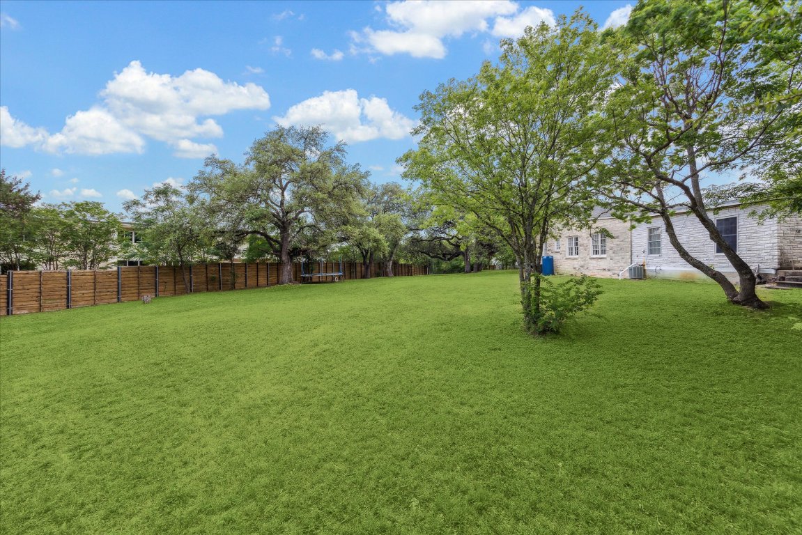 500 North Bluff Drive, Austin, TX, 78745 | 6670629 | Realty Texas LLC