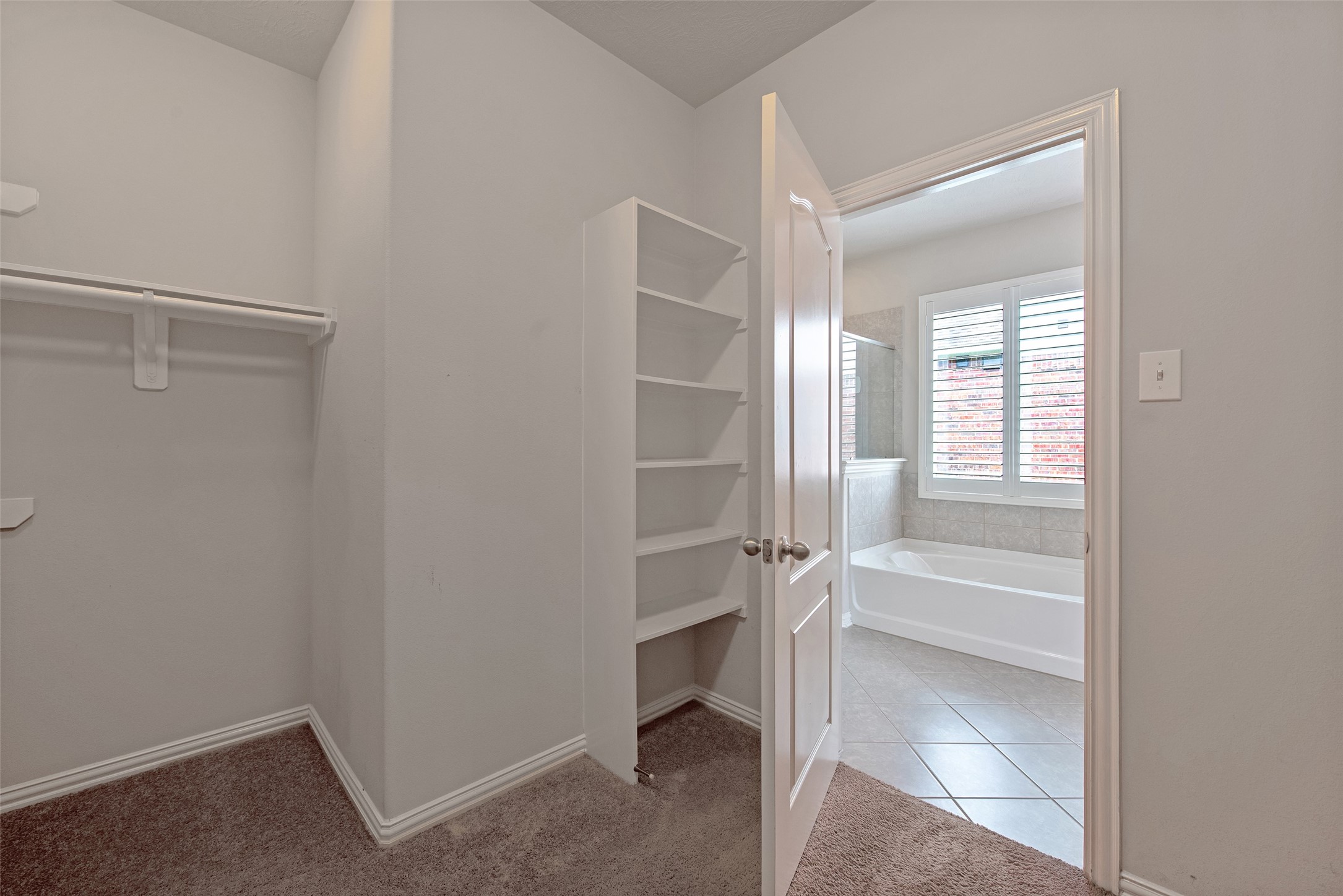 253 Westwood Drive , League City, TX, 77573 | 50709972 | Realty Texas LLC