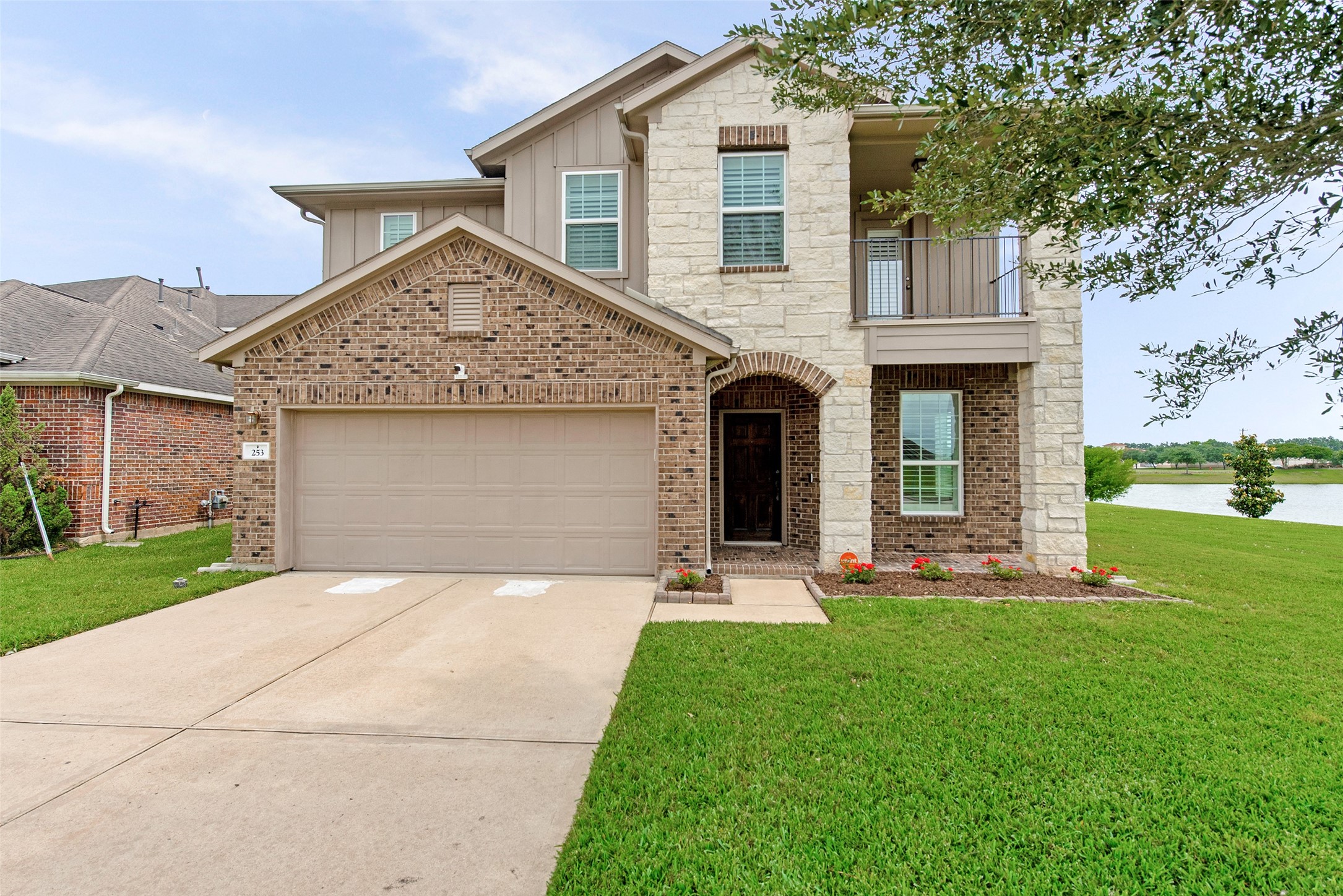 253 Westwood Drive , League City, TX, 77573 | 50709972 | Realty Texas LLC