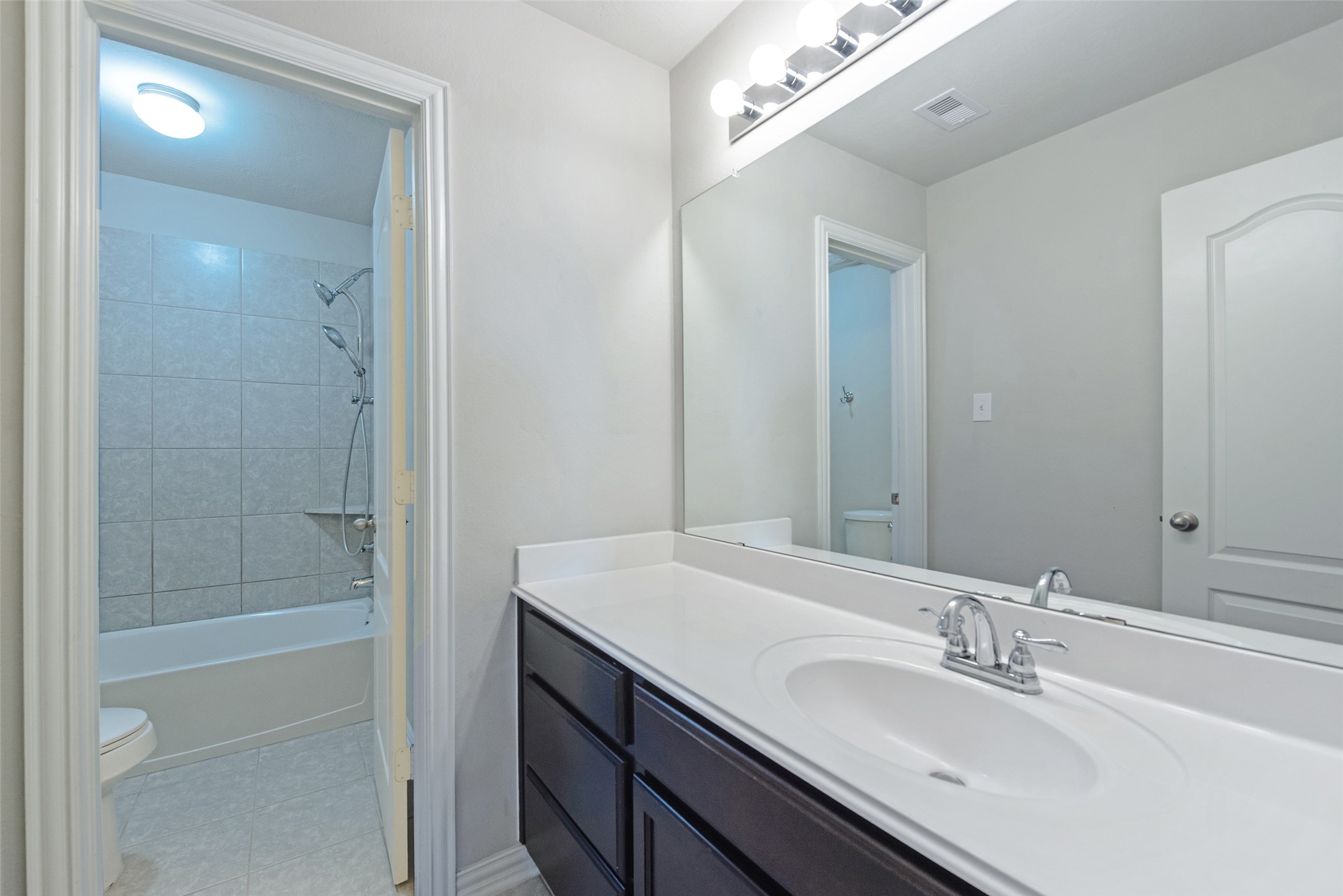 253 Westwood Drive , League City, TX, 77573 | 50709972 | Realty Texas LLC