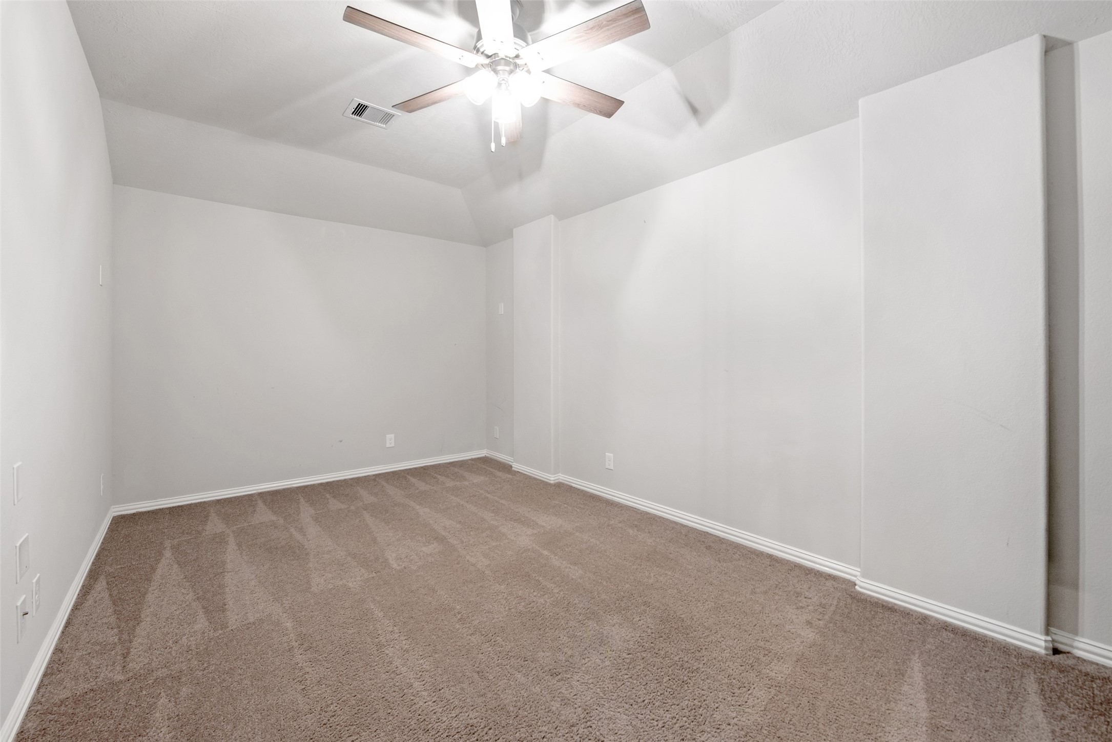 253 Westwood Drive , League City, TX, 77573 | 50709972 | Realty Texas LLC