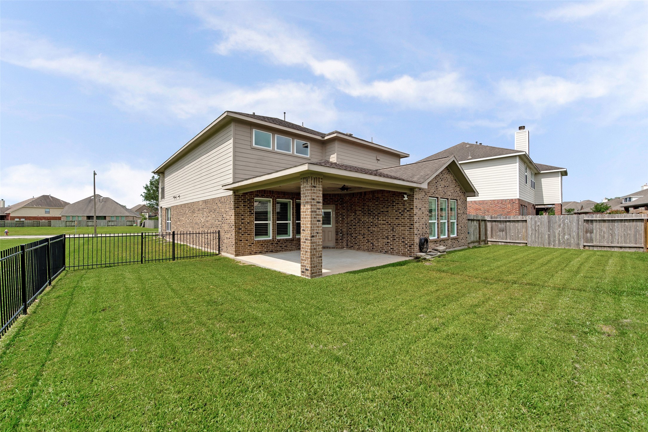 253 Westwood Drive , League City, TX, 77573 | 50709972 | Realty Texas LLC
