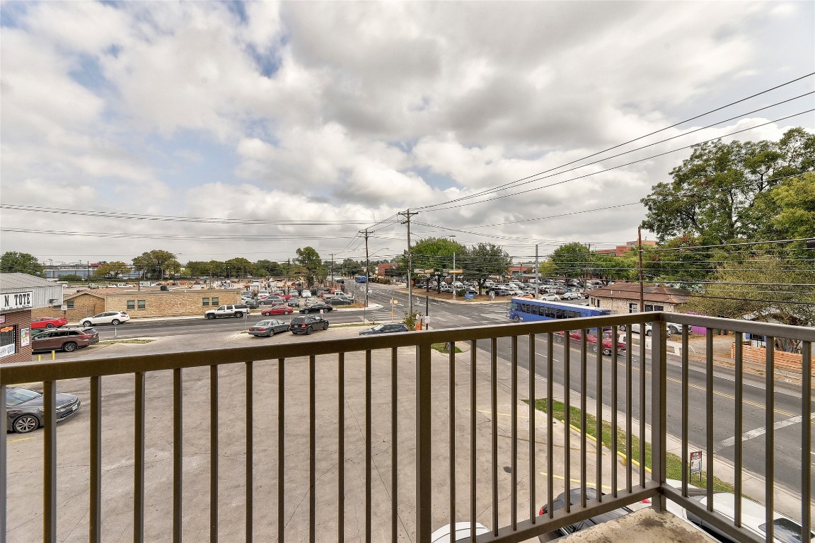 420 N Pleasant Valley Road 304 , Austin, TX, 78702 | 5553789 | Realty Texas LLC