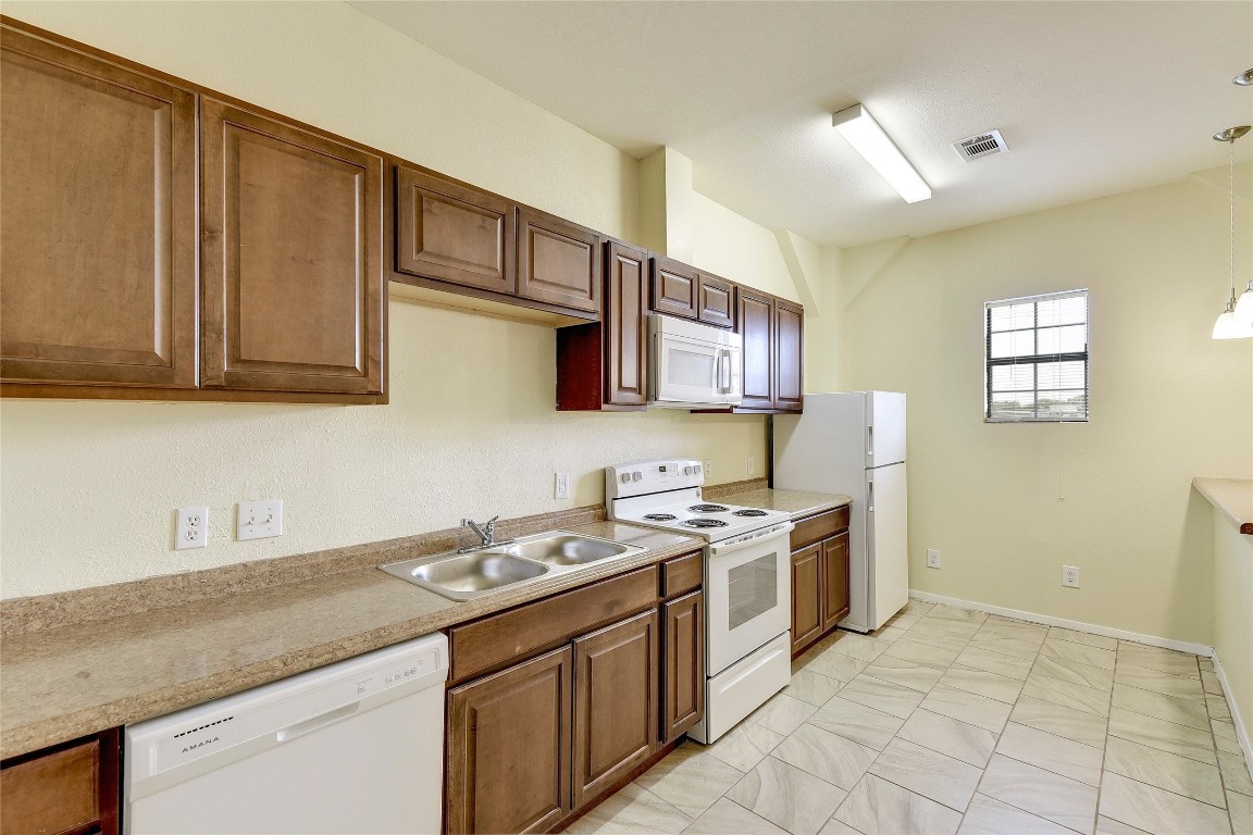 420 N Pleasant Valley Road 304 , Austin, TX, 78702 | 5553789 | Realty Texas LLC