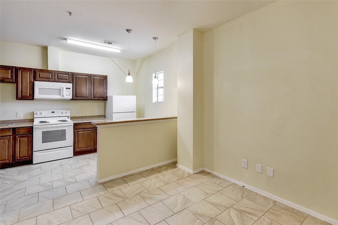 420 N Pleasant Valley Road 304 , Austin, TX, 78702 | 5553789 | Realty Texas LLC
