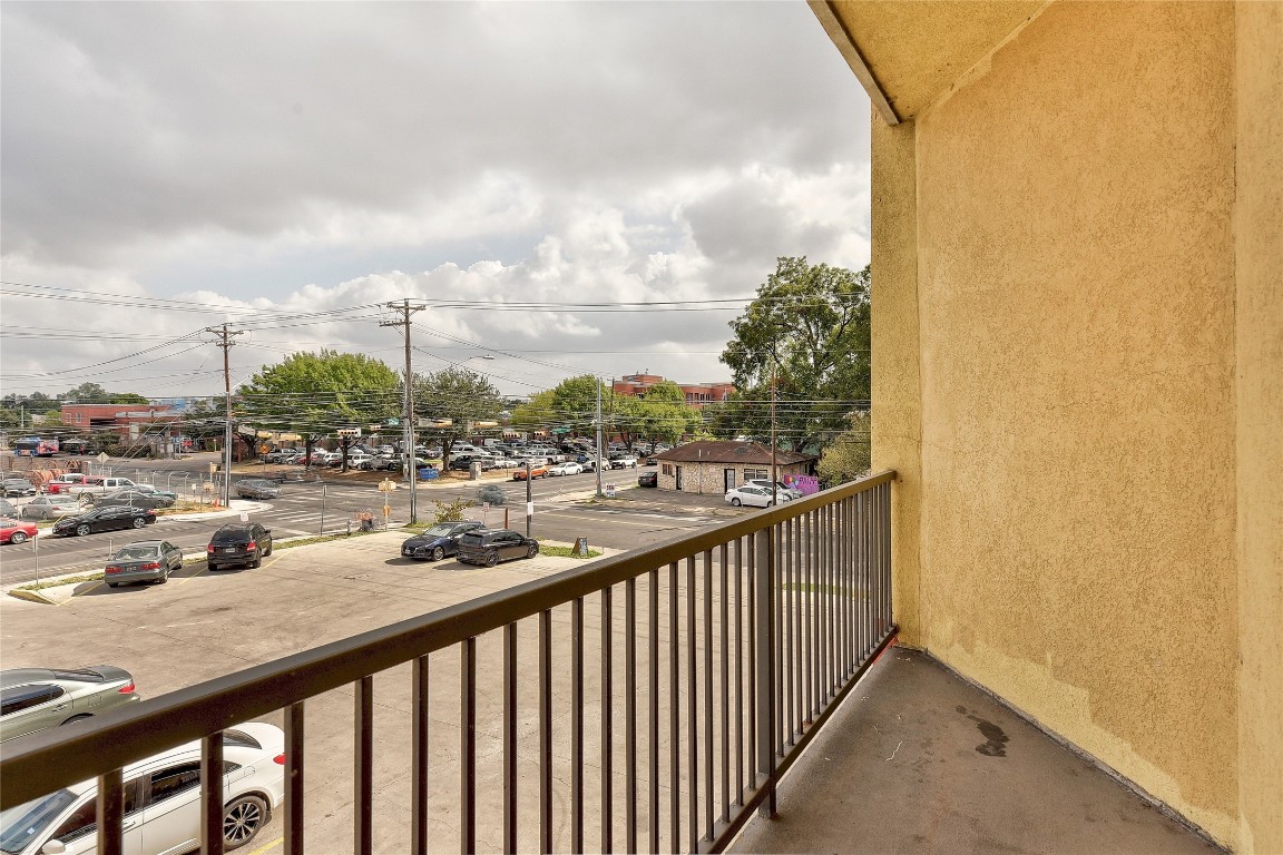 420 N Pleasant Valley Road 304 , Austin, TX, 78702 | 5553789 | Realty Texas LLC