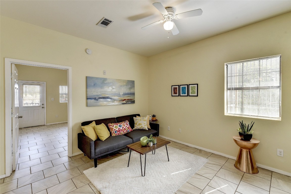 420 N Pleasant Valley Road 304 , Austin, TX, 78702 | 5553789 | Realty Texas LLC