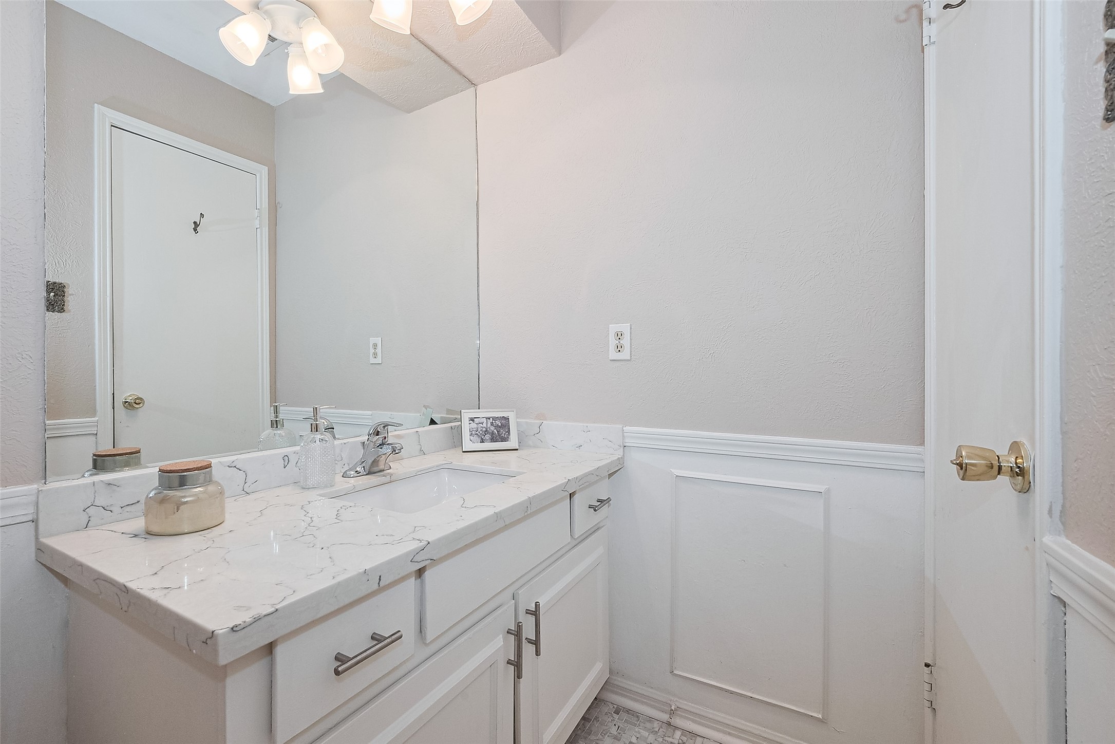 772 Thicket Lane , Houston, TX, 77079 | 94220673 | Realty Texas LLC